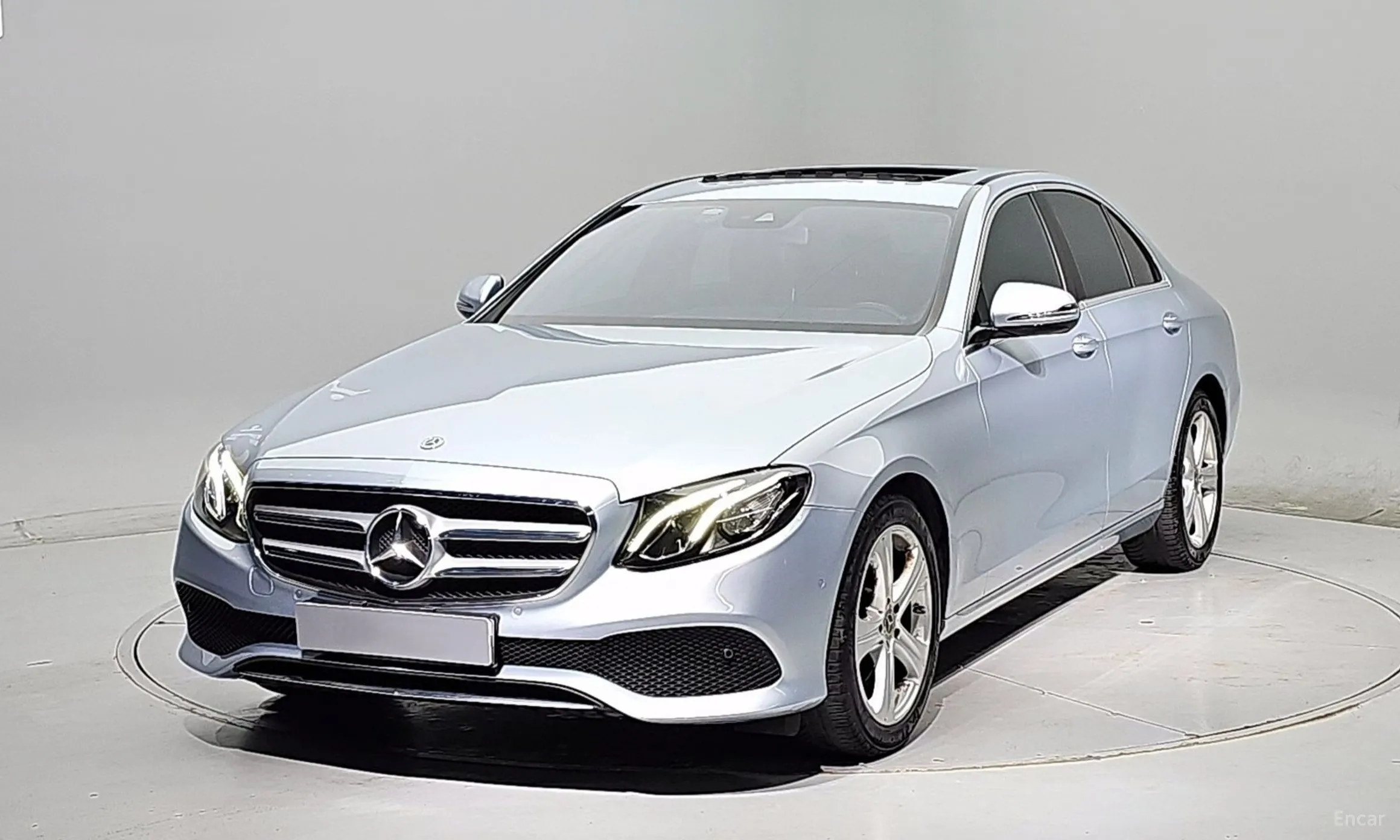 Mercedes Benz E-Class W213