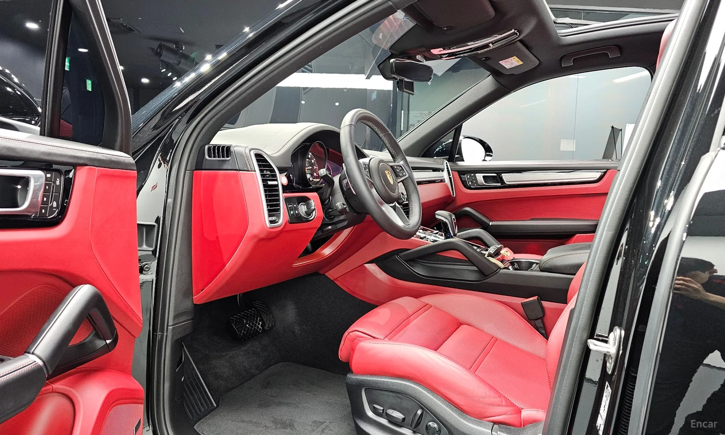 Porsche Cayenne (PO536) превью 10