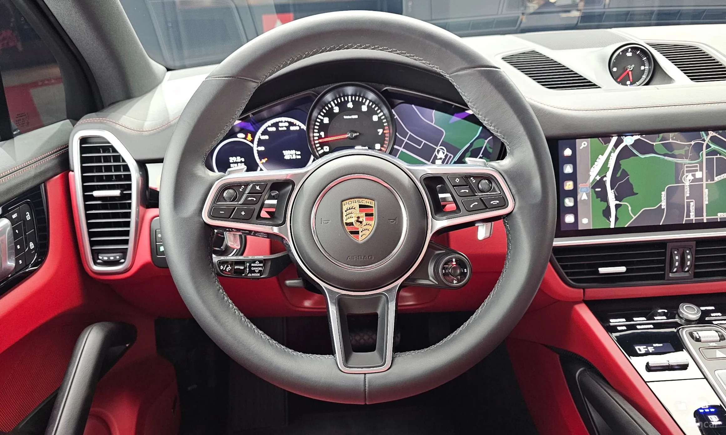Porsche Cayenne (PO536) превью 13