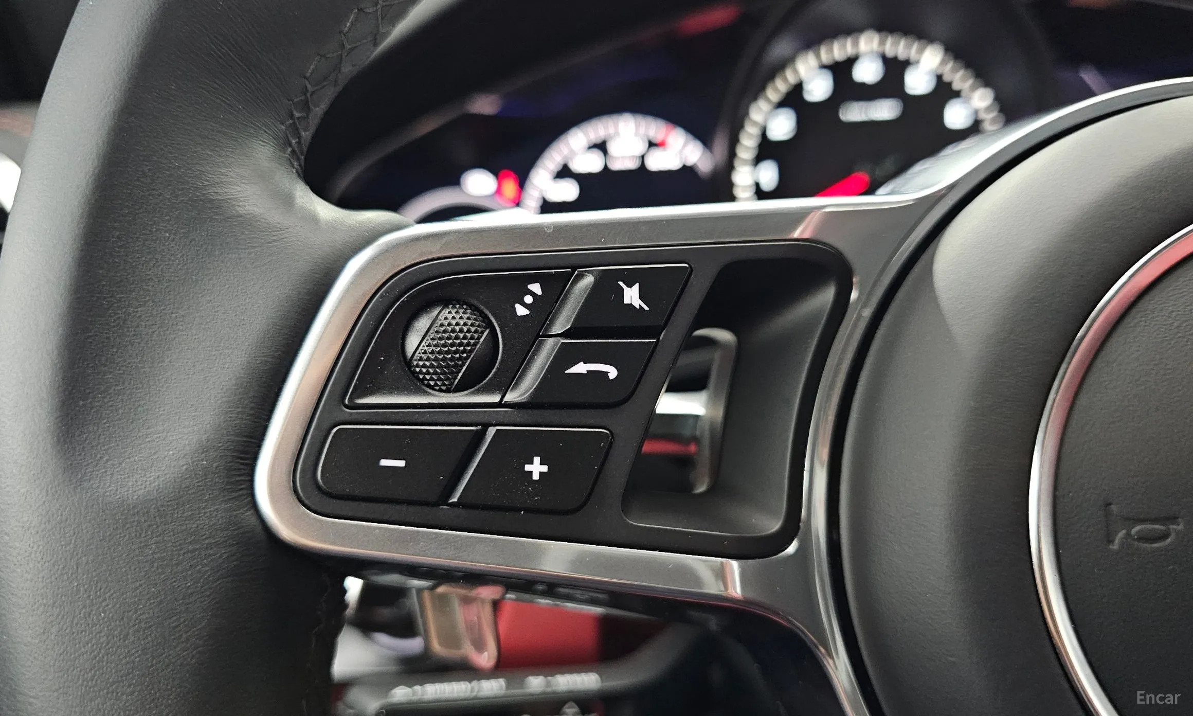 Porsche Cayenne (PO536) превью 18