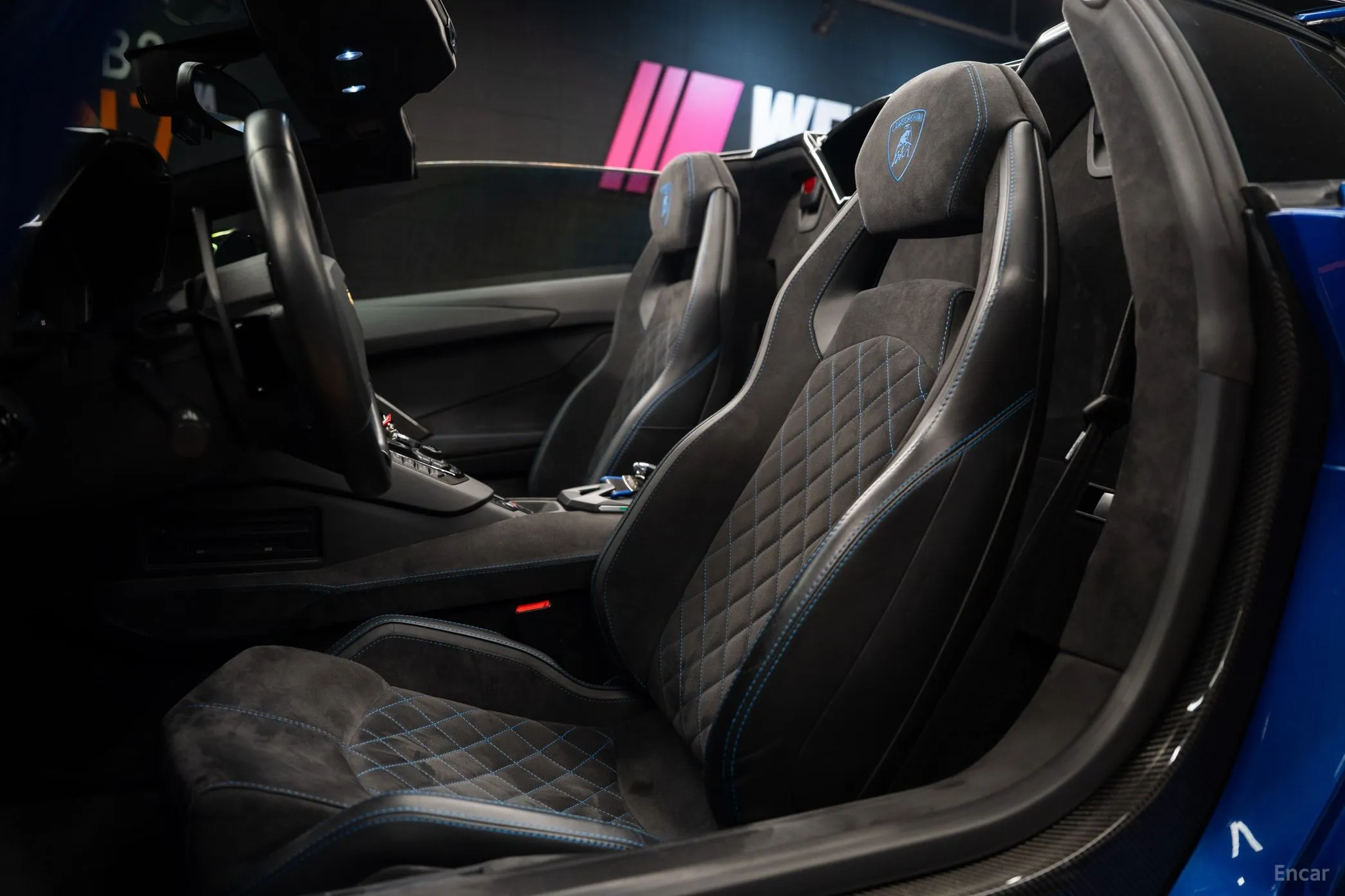 Lamborghini Aventador превью 6