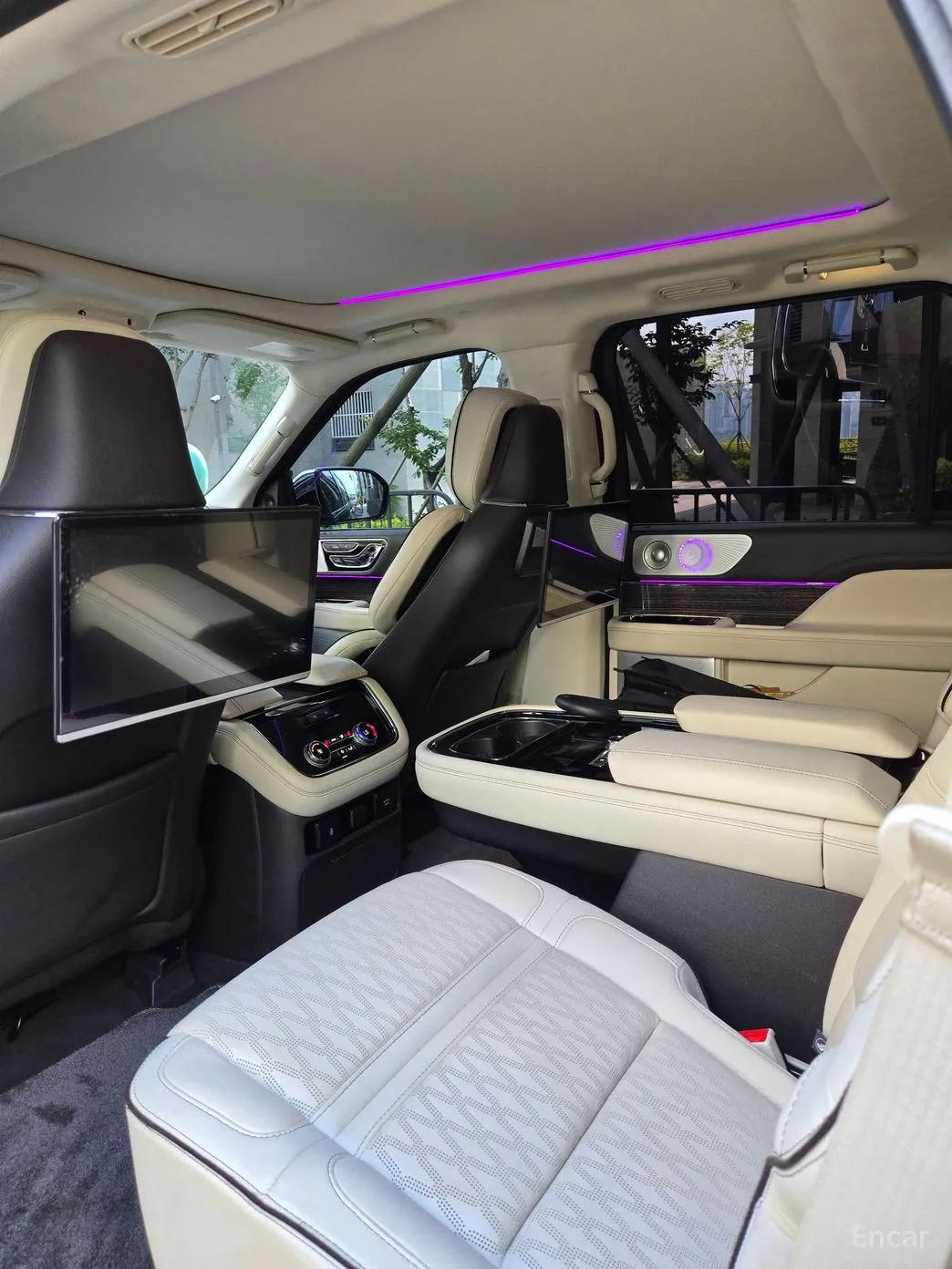 Lincoln Navigator 4th generation превью 7