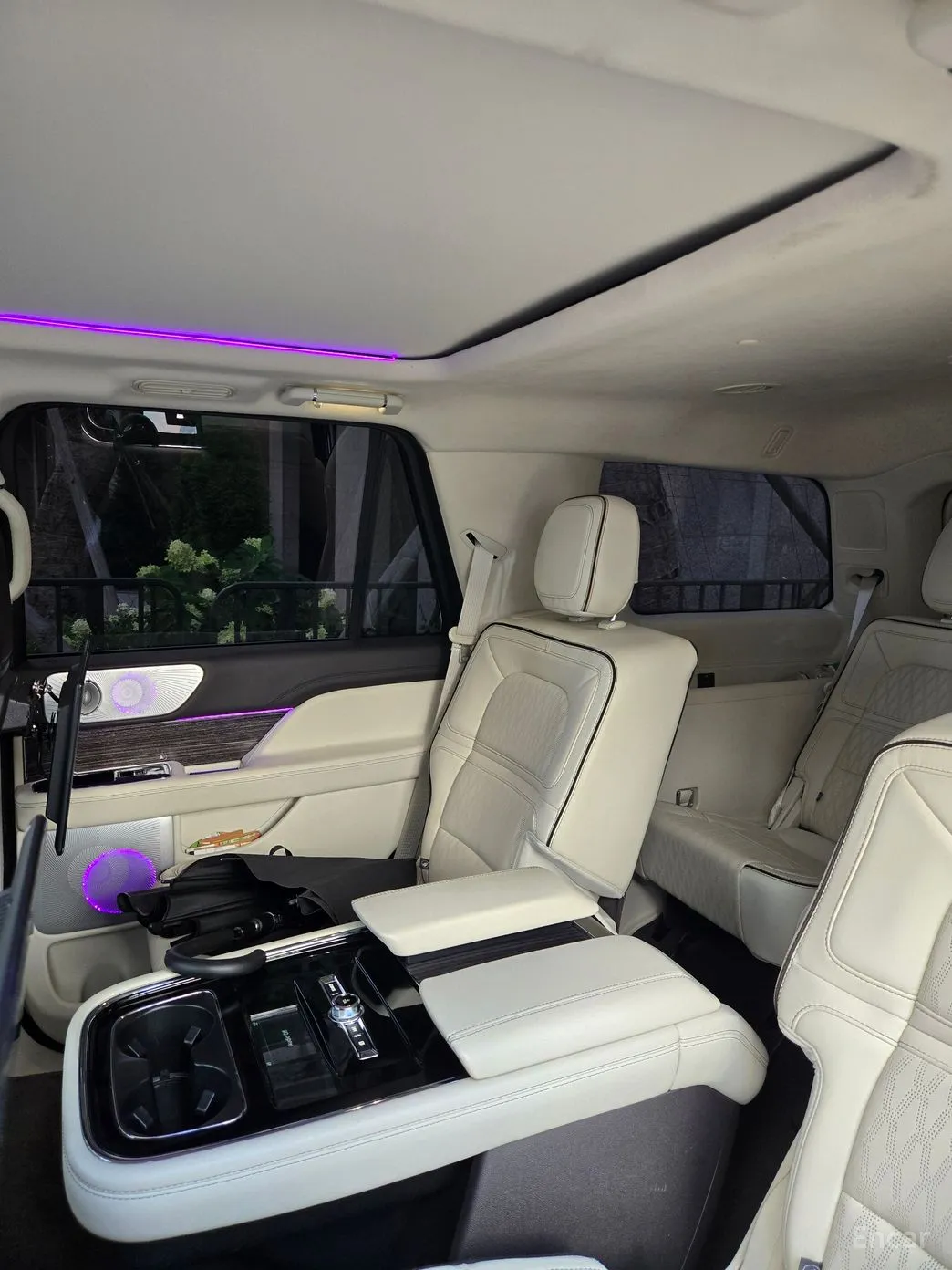 Lincoln Navigator 4th generation превью 9