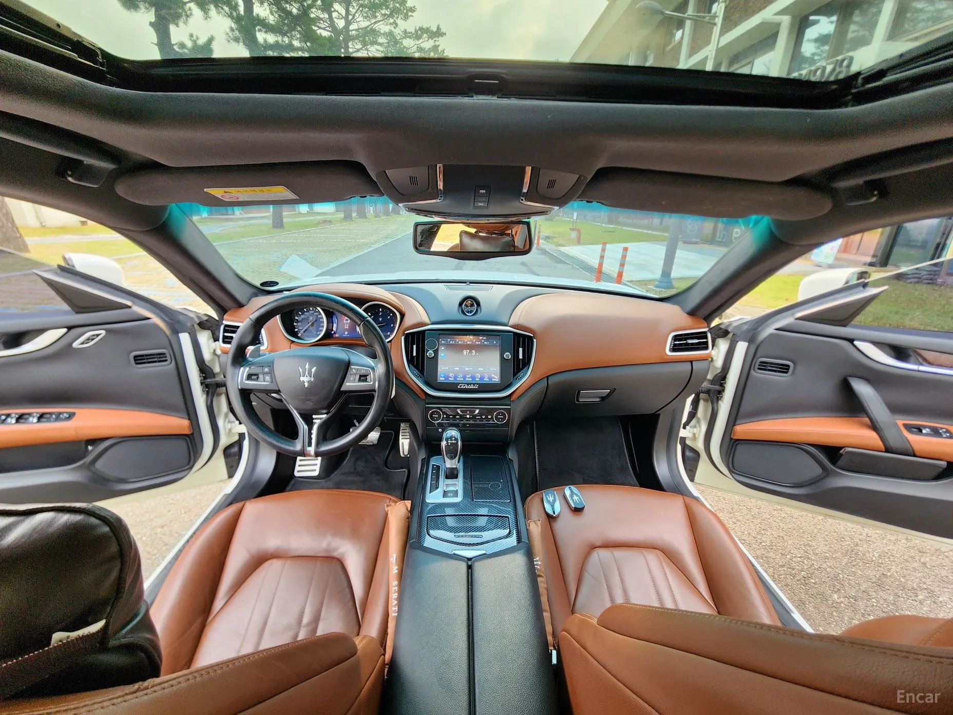 Maserati Ghibli превью 11