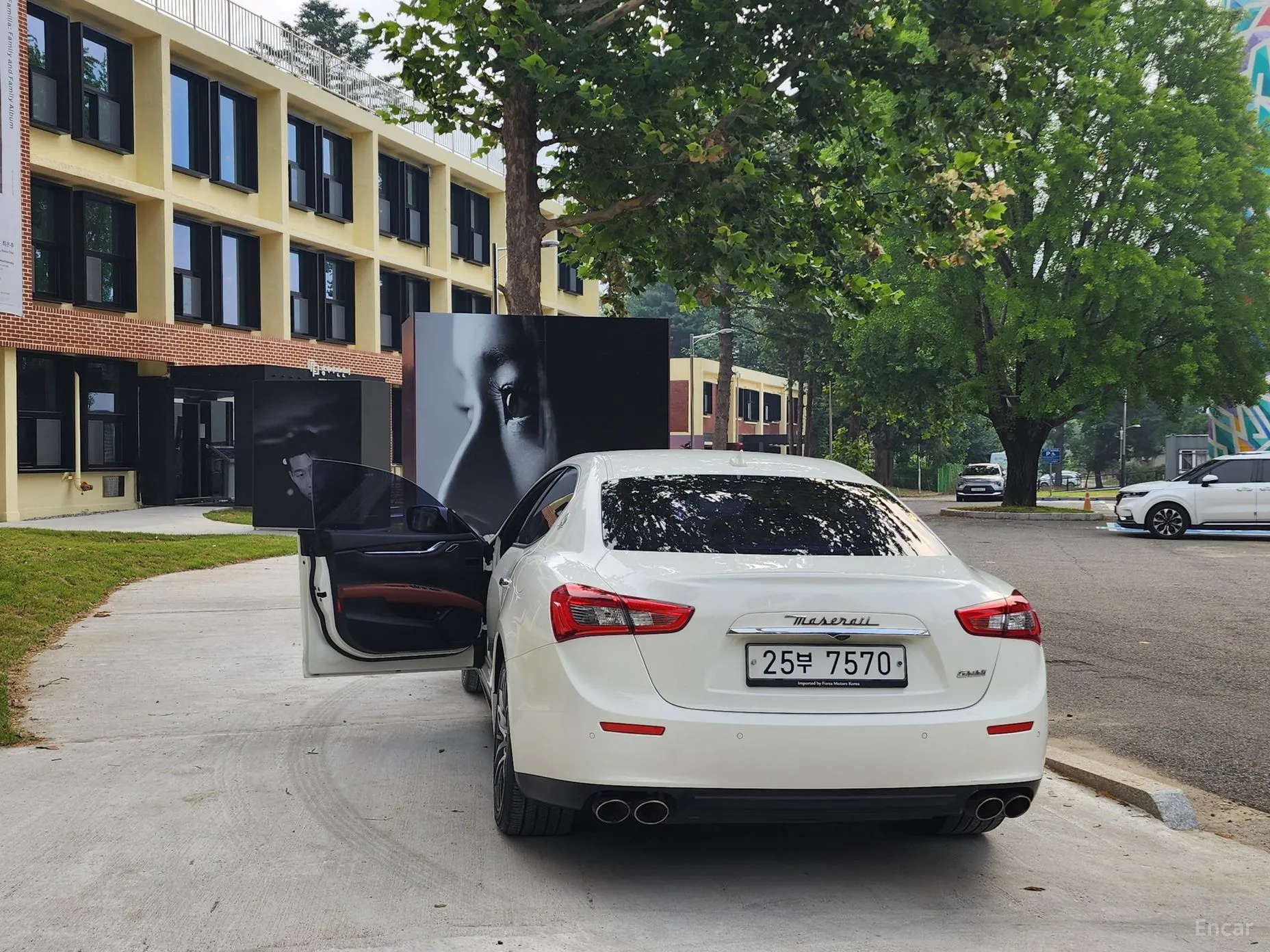 Maserati Ghibli превью 6