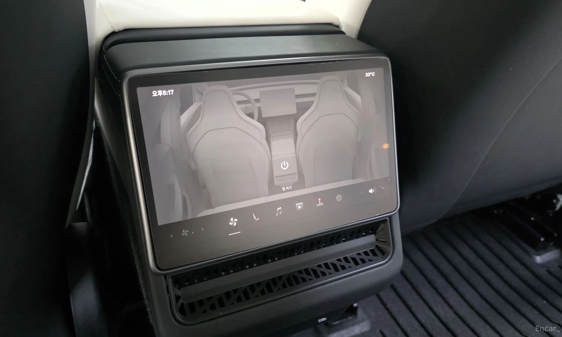 Tesla Model 3 превью 15