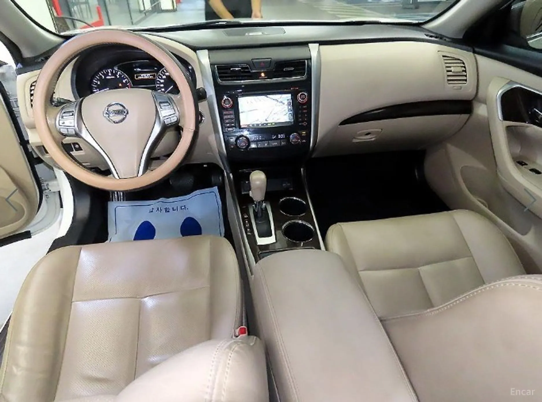 Nissan Altima превью 10