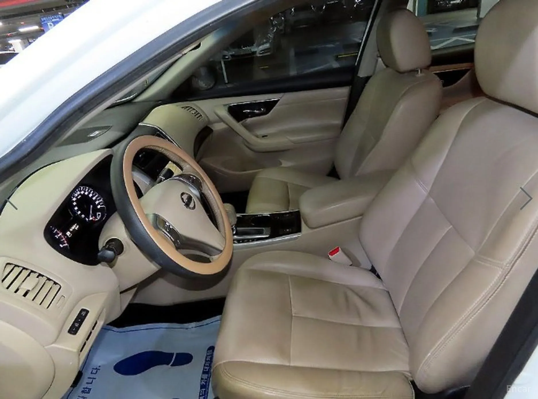 Nissan Altima превью 6