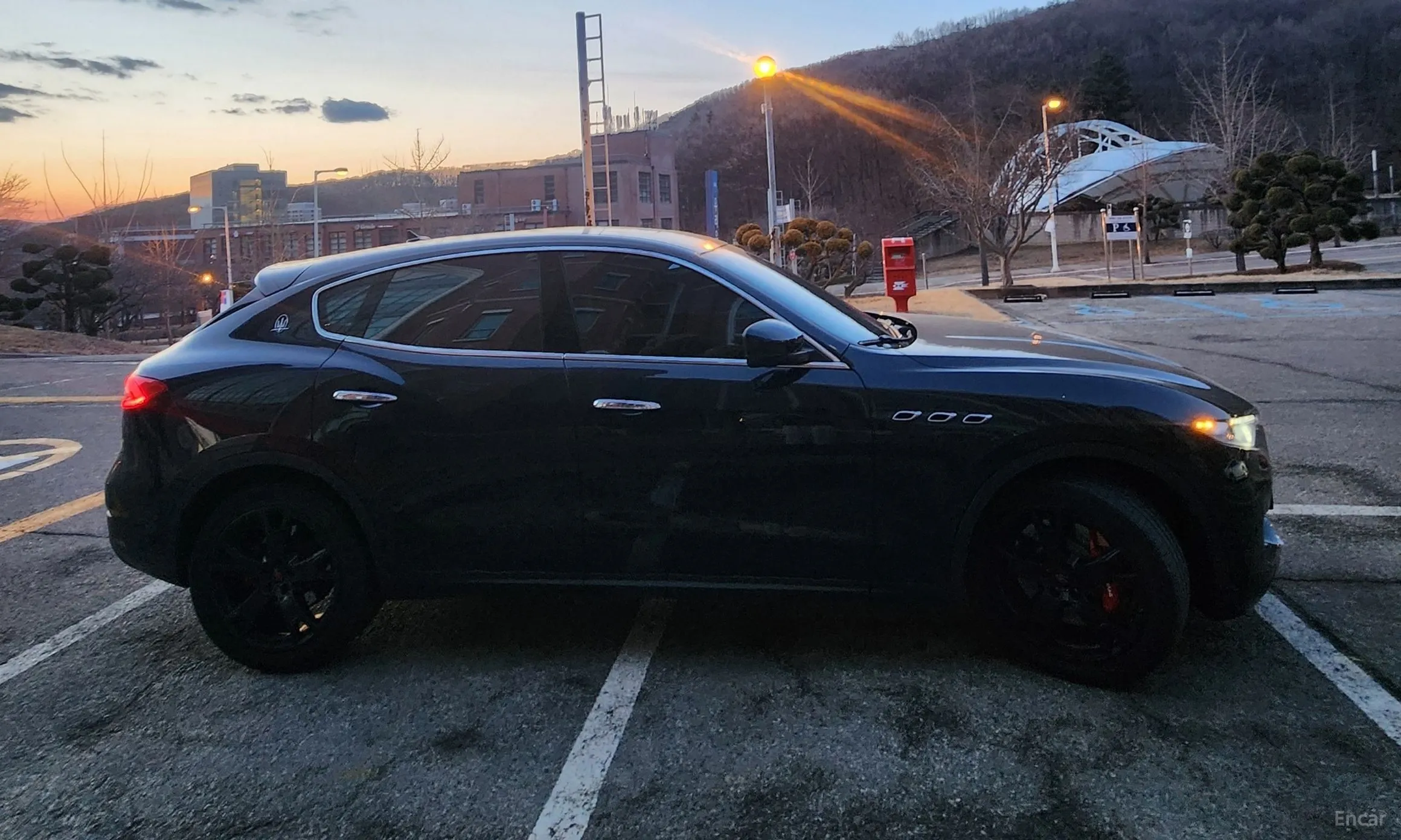 Maserati Levante превью 11