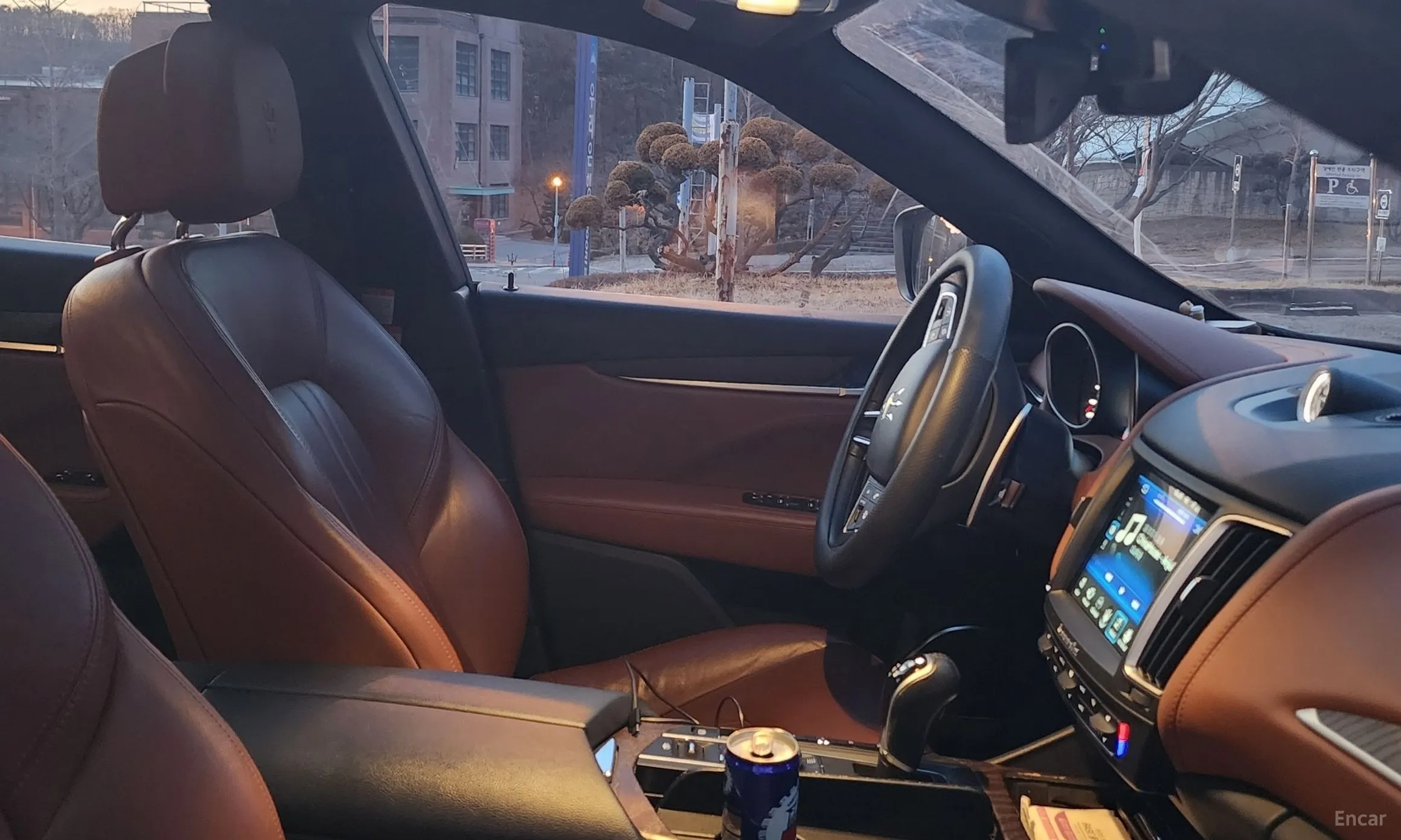 Maserati Levante превью 12