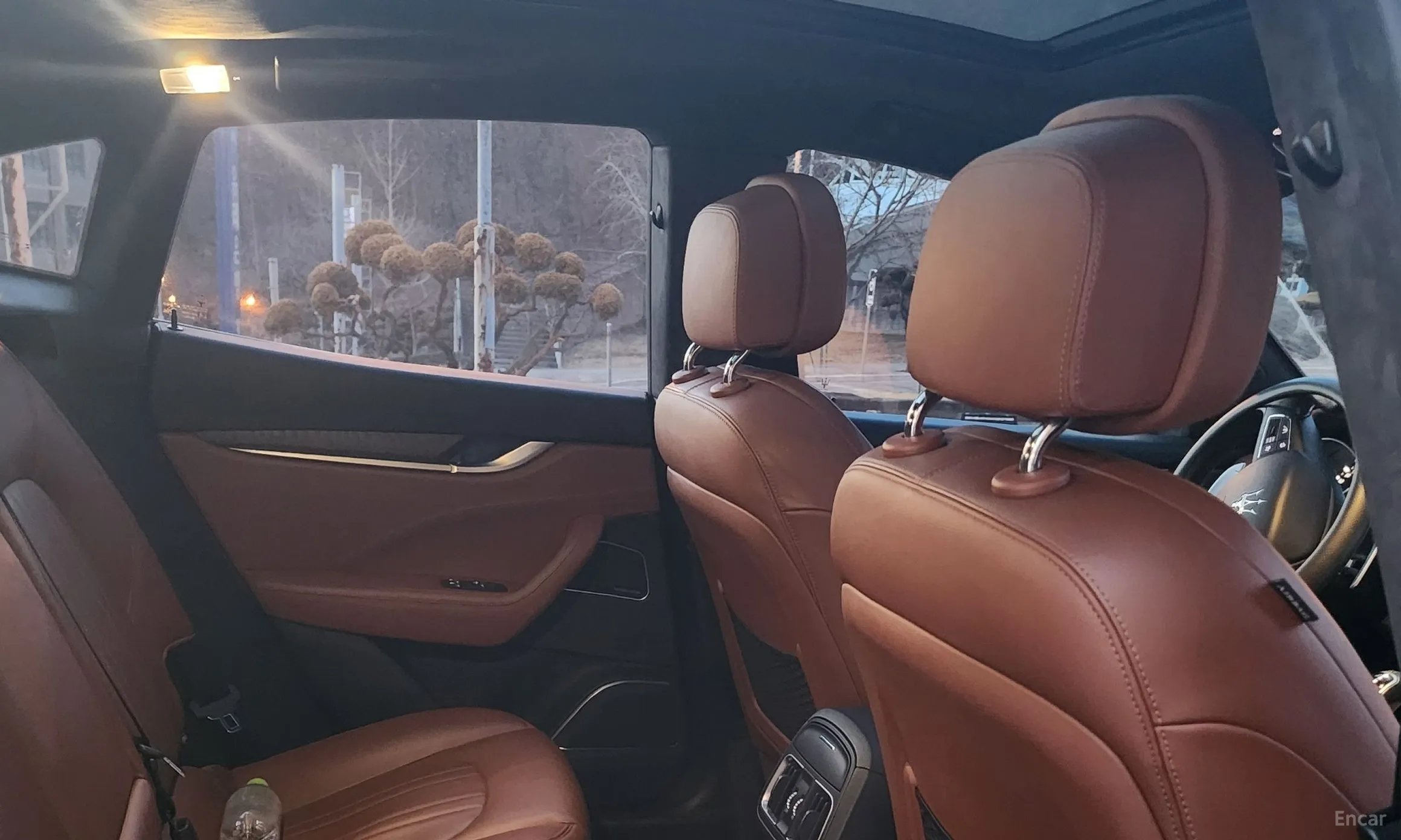 Maserati Levante превью 14