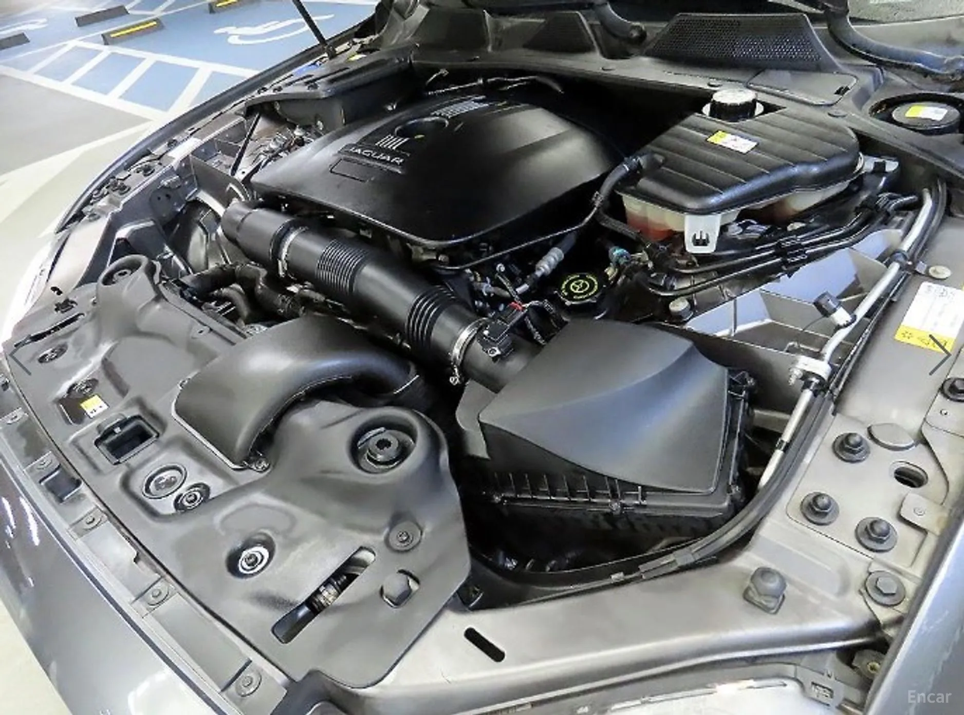 Jaguar All New XJ превью 19