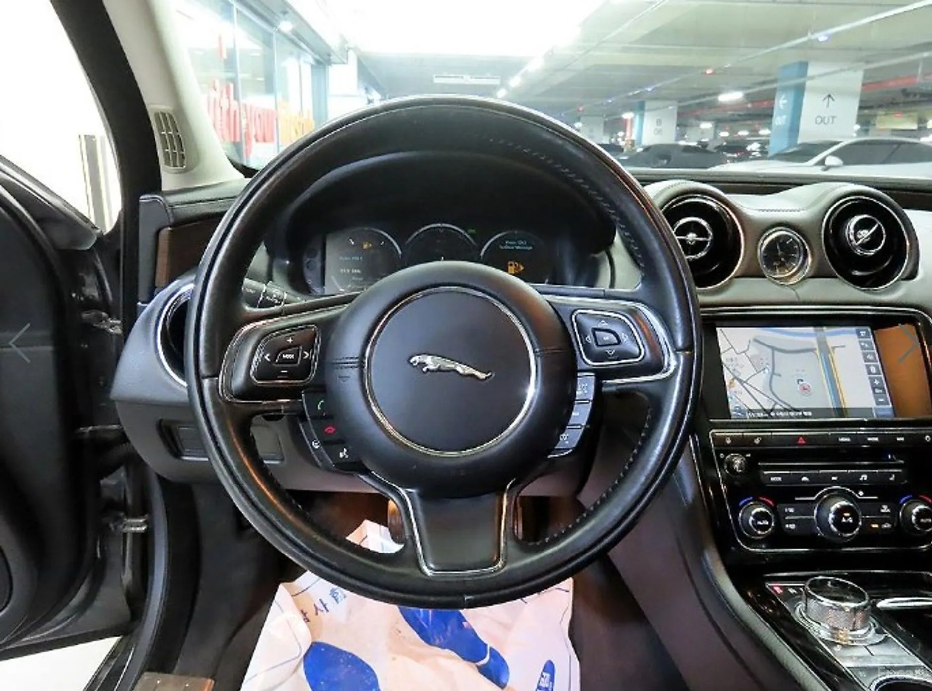 Jaguar All New XJ превью 8