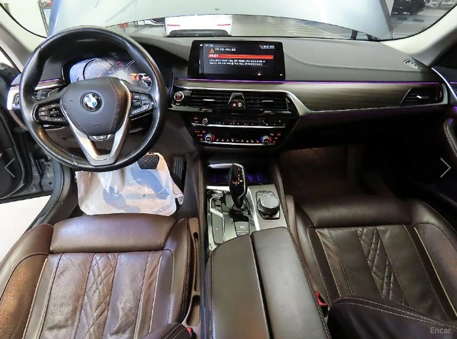 BMW 5 Series (G30) превью 10