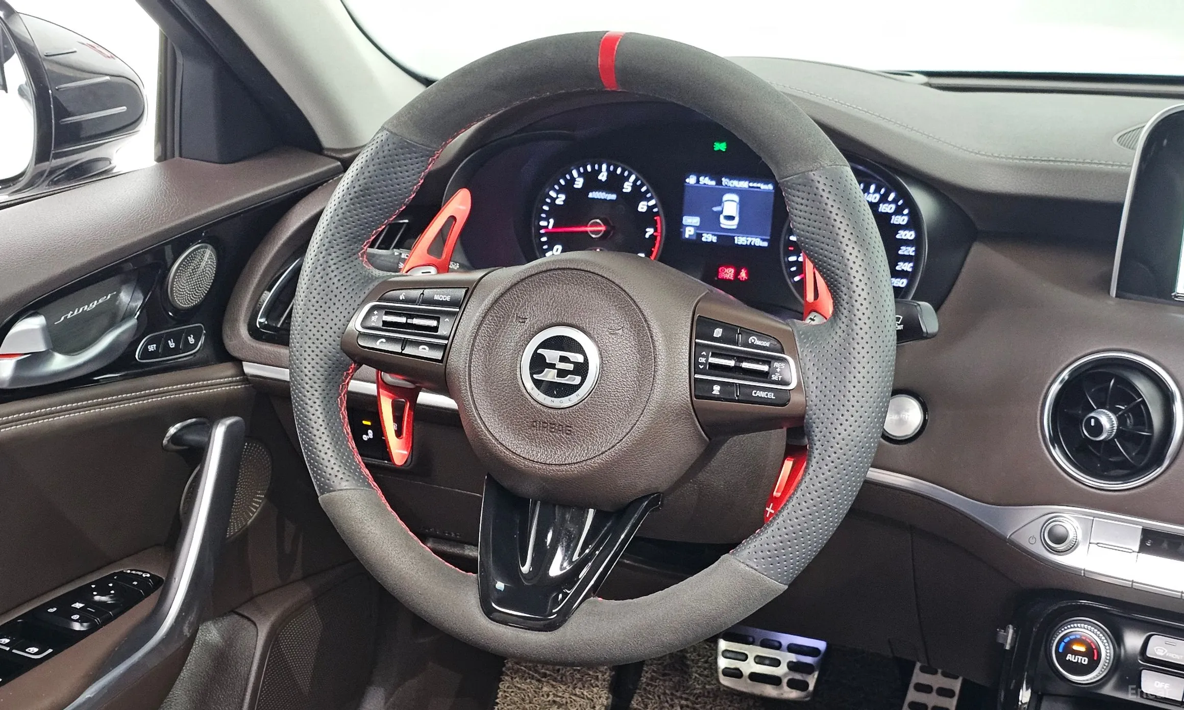 Kia Stinger превью 13