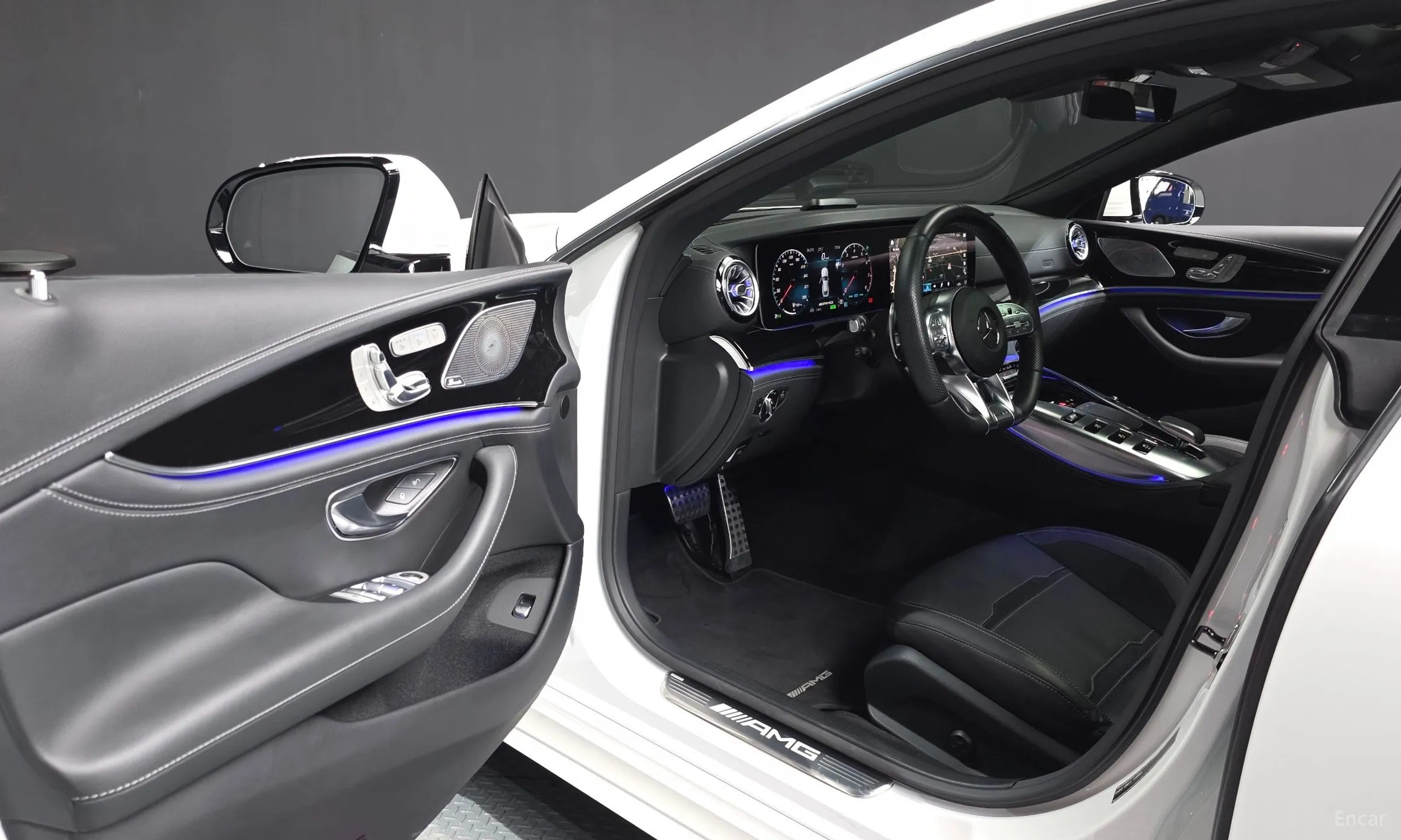 Mercedes Benz AMG GT превью 10