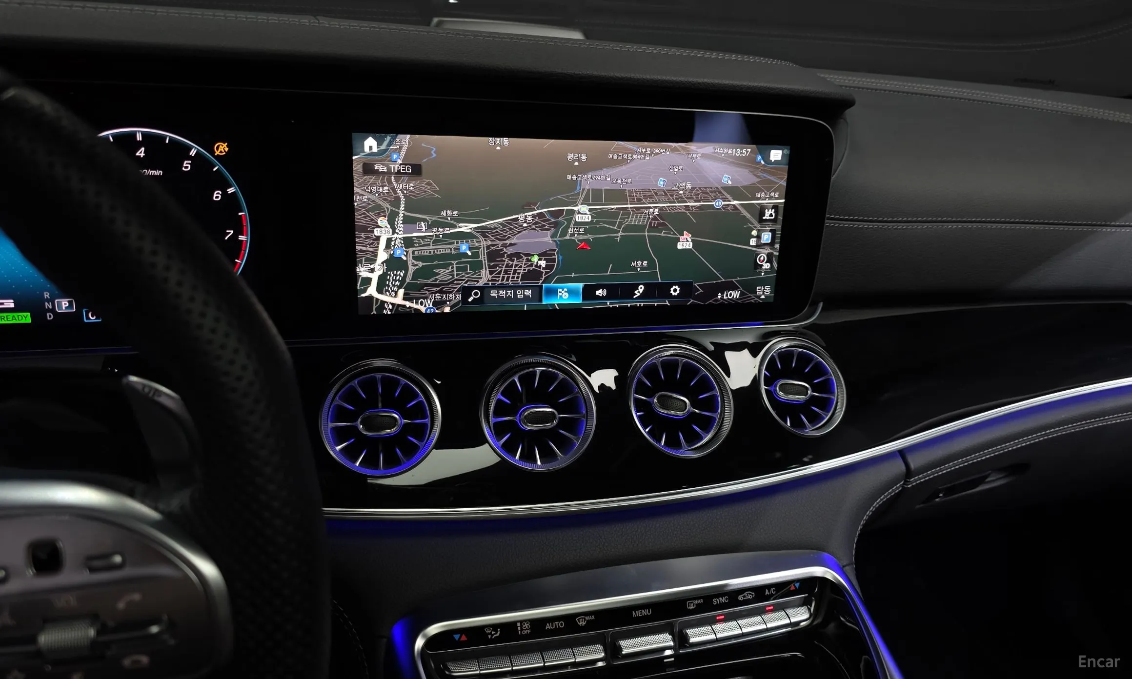 Mercedes Benz AMG GT превью 14