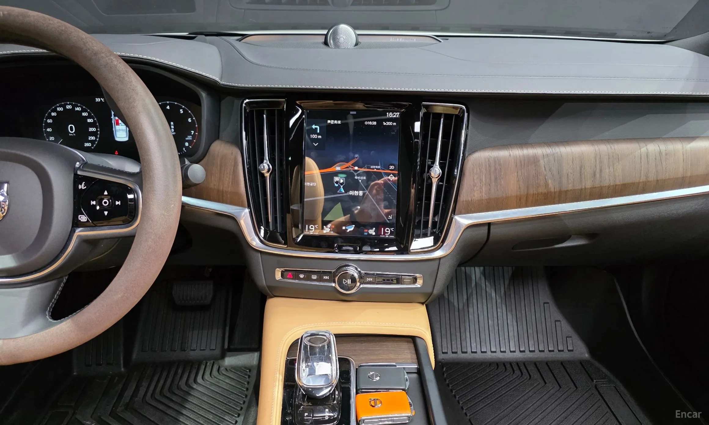 Volvo S90 превью 17