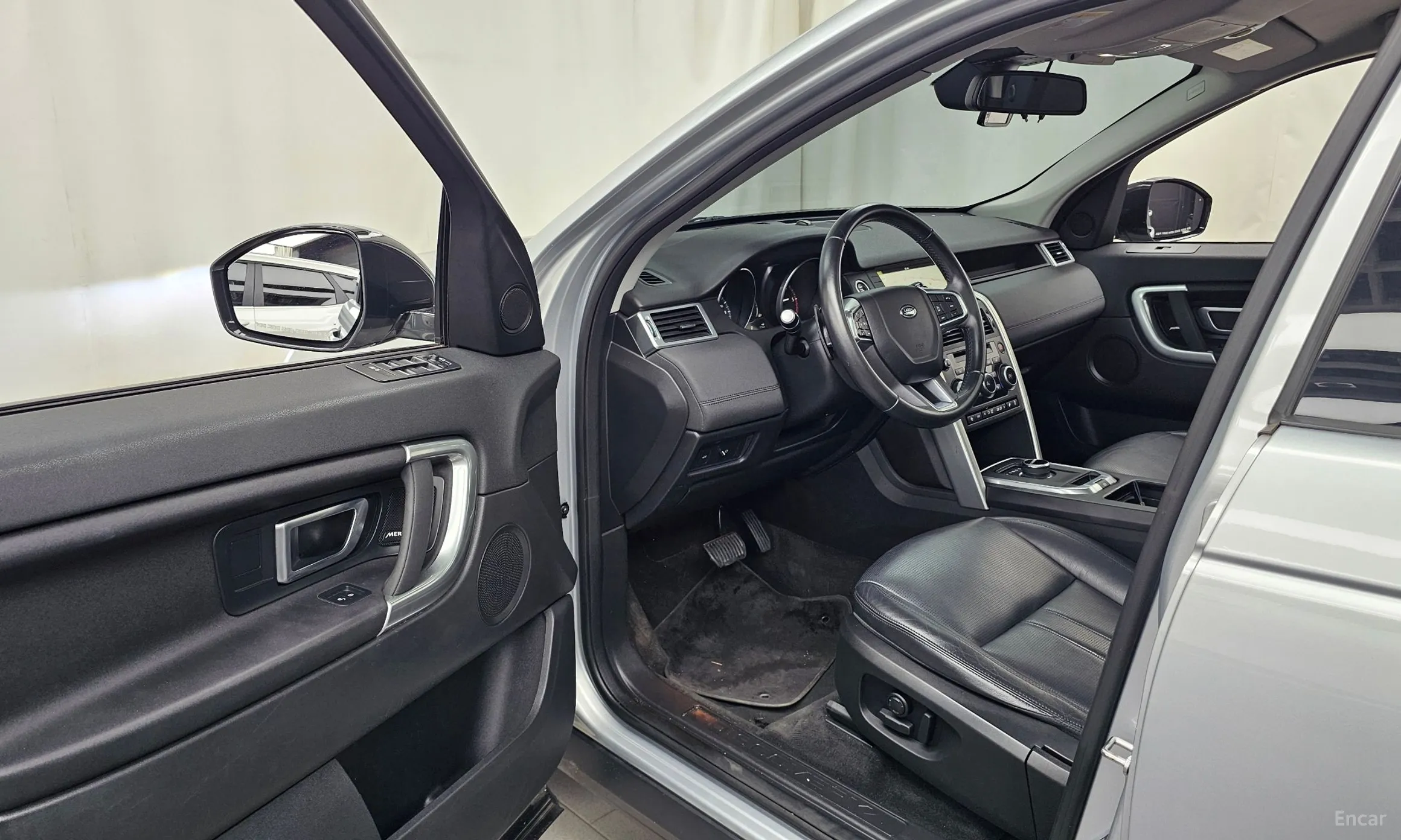 Land Rover Discovery Sports превью 10