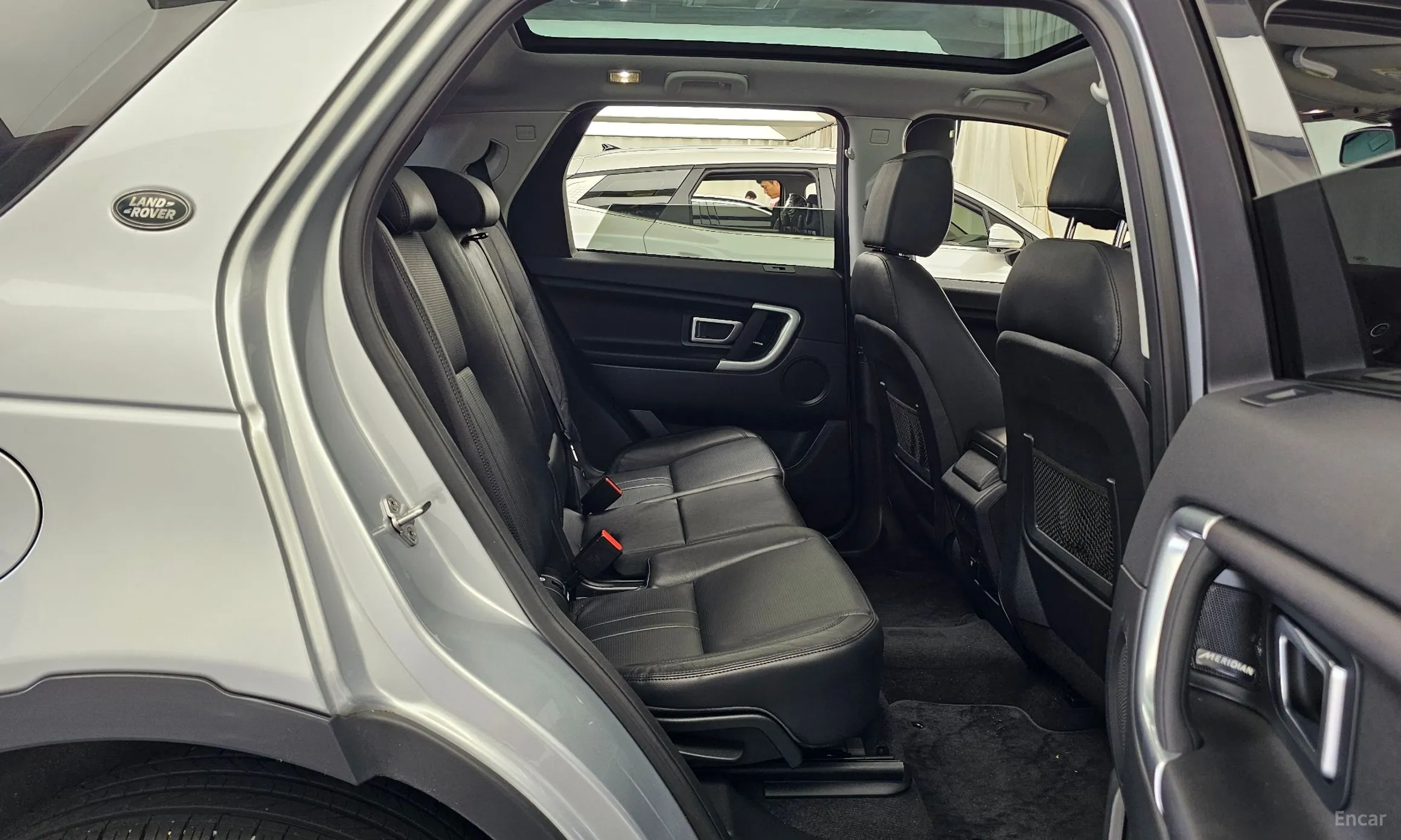 Land Rover Discovery Sports превью 12