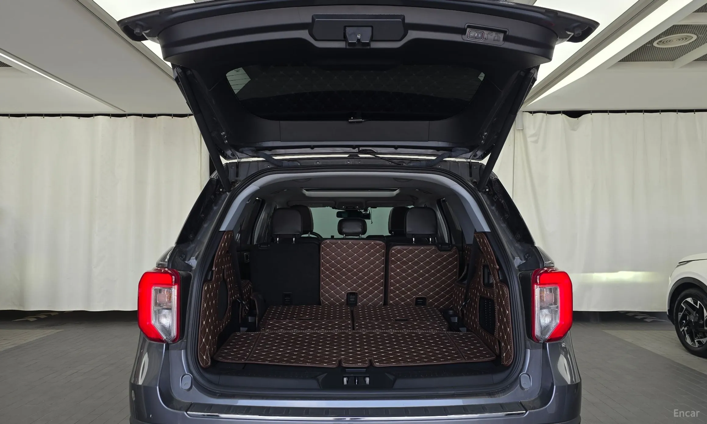 Ford Explorer 6th Generation превью 20