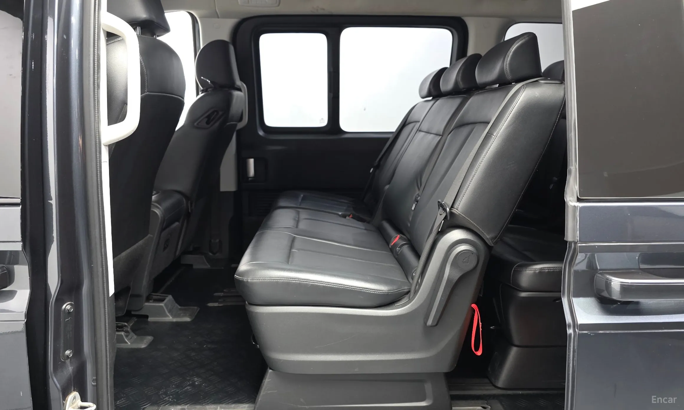 Hyundai Staria превью 12