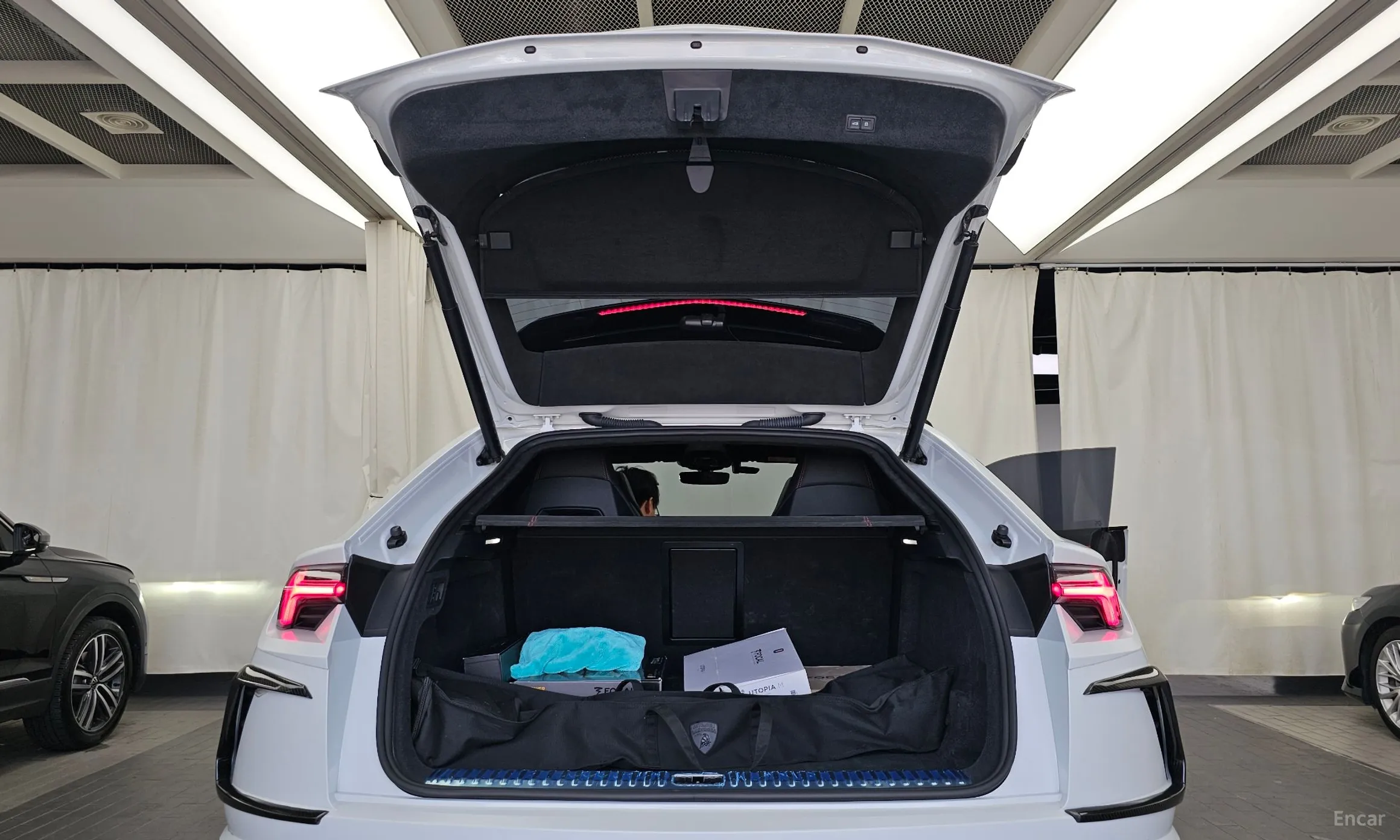 Lamborghini Urus превью 20