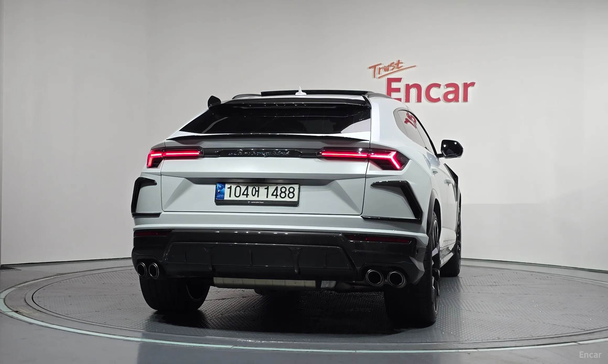 Lamborghini Urus превью 4