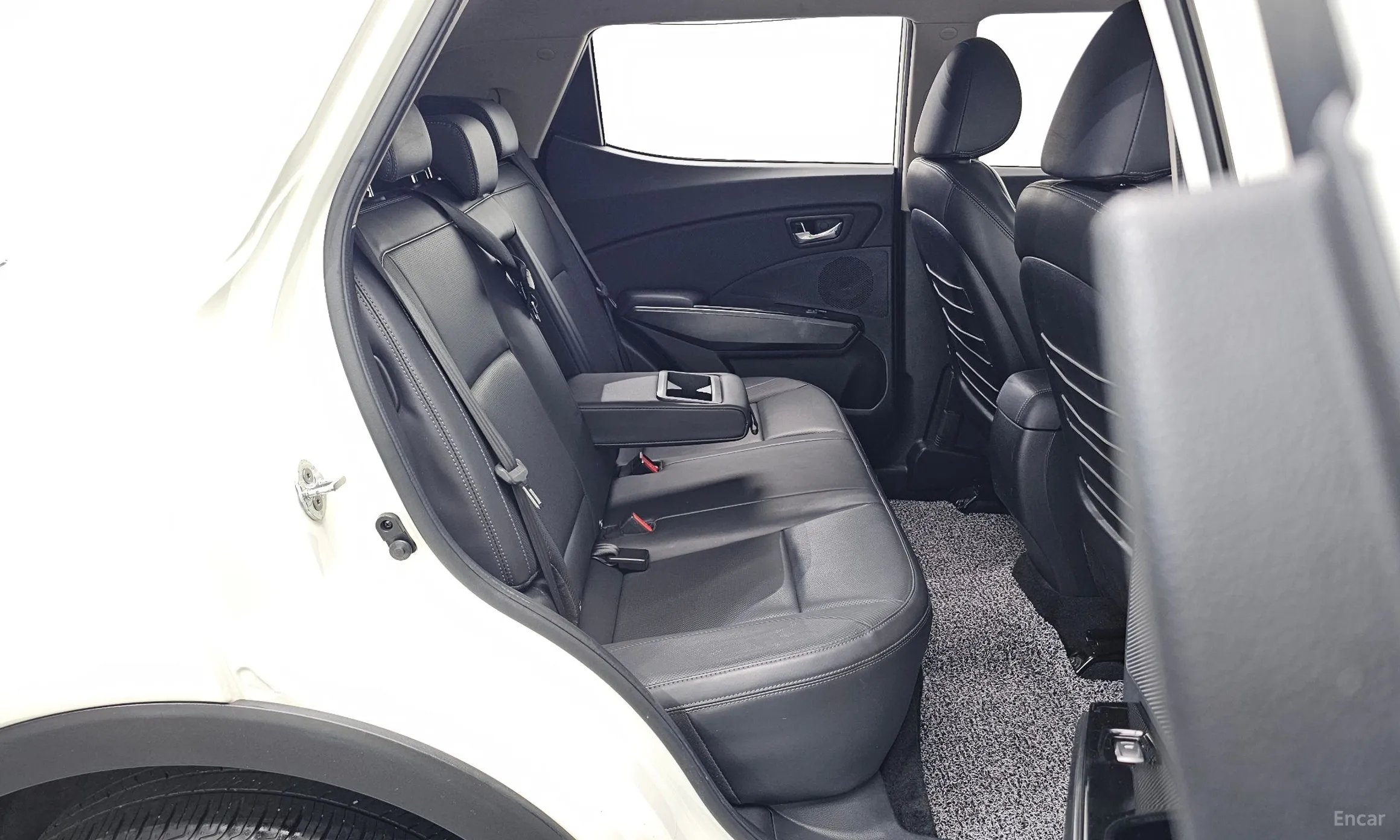 KG Mobility (SsangYong) Berry New Tivoli превью 20