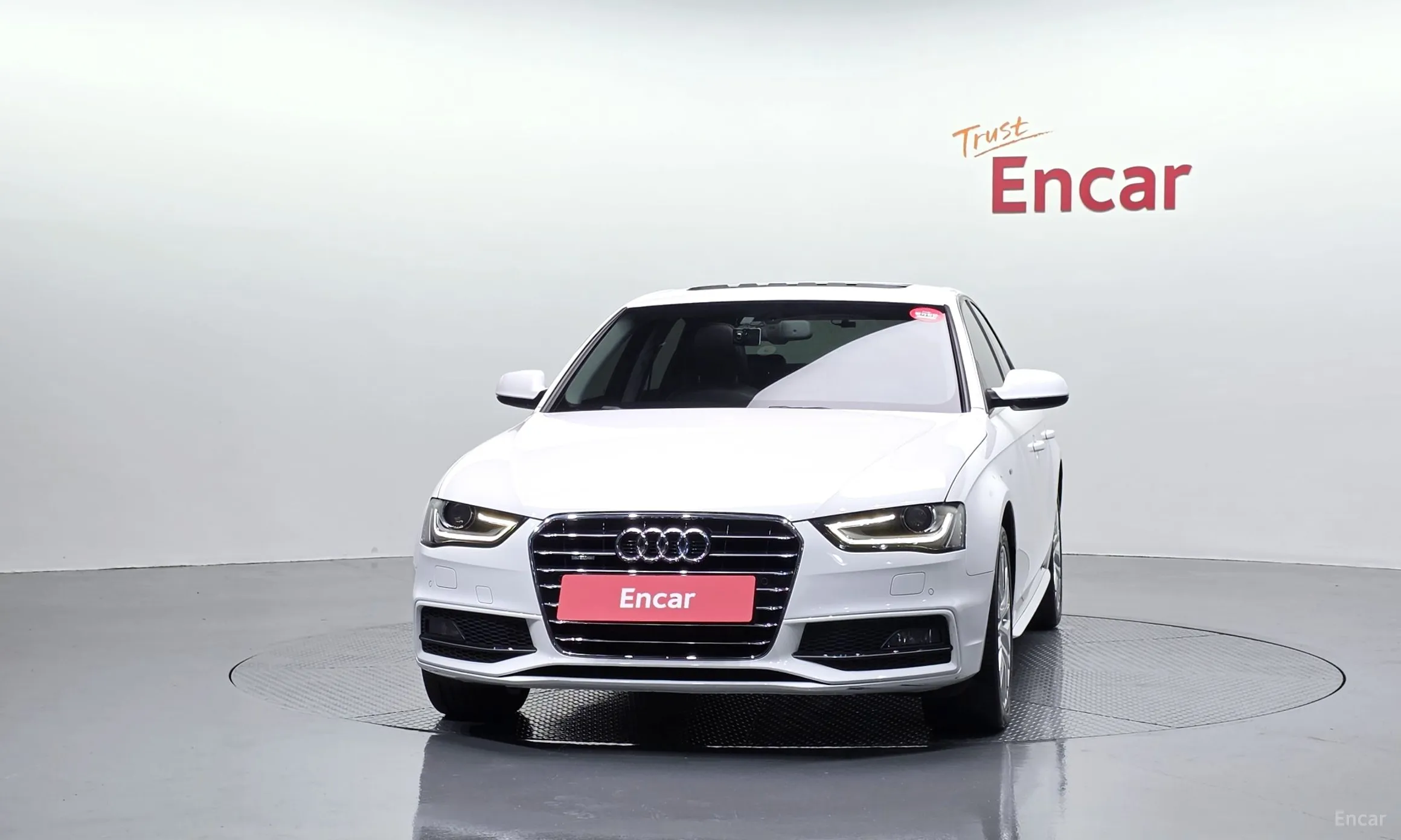 Audi New A4 превью 3
