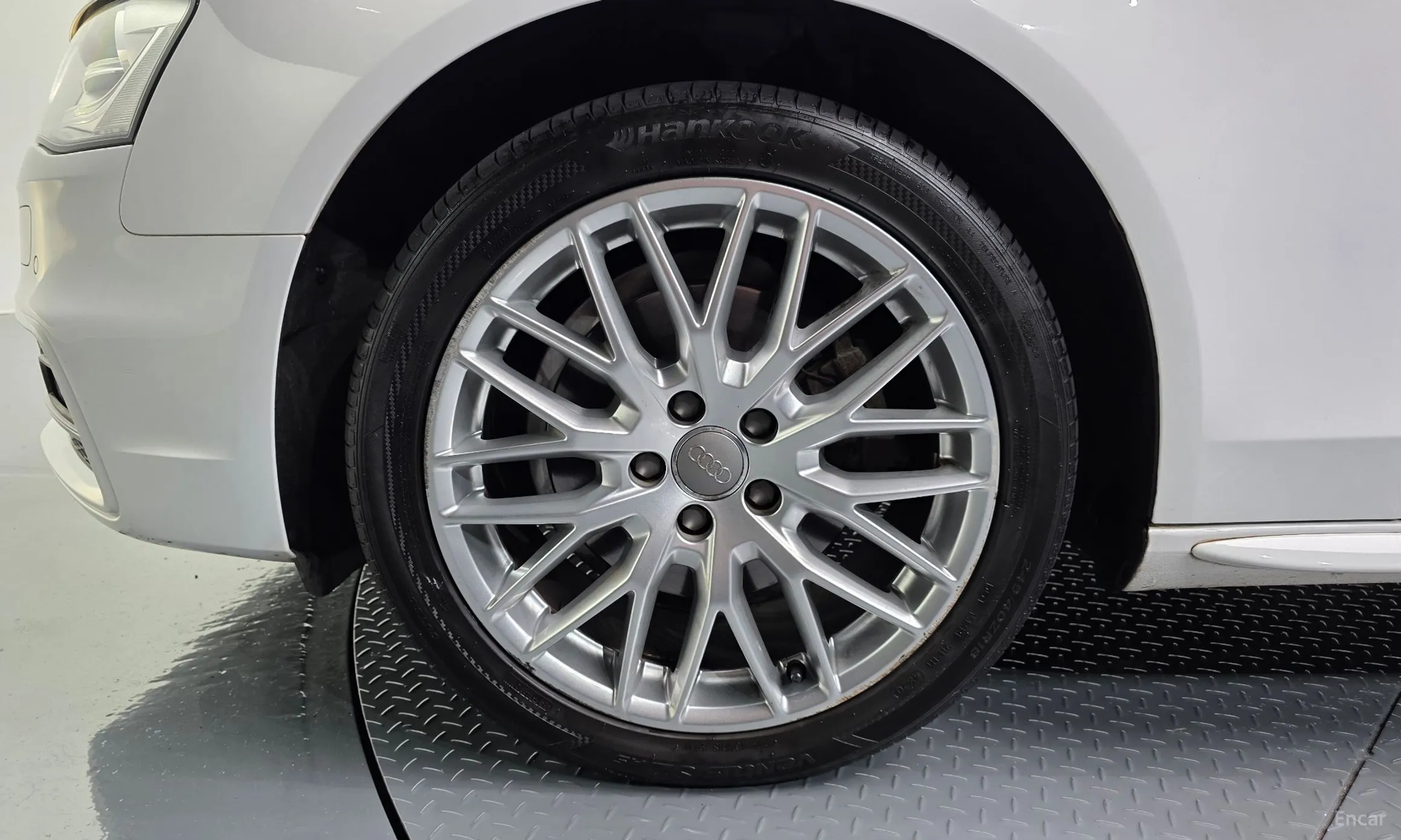 Audi New A4 превью 5