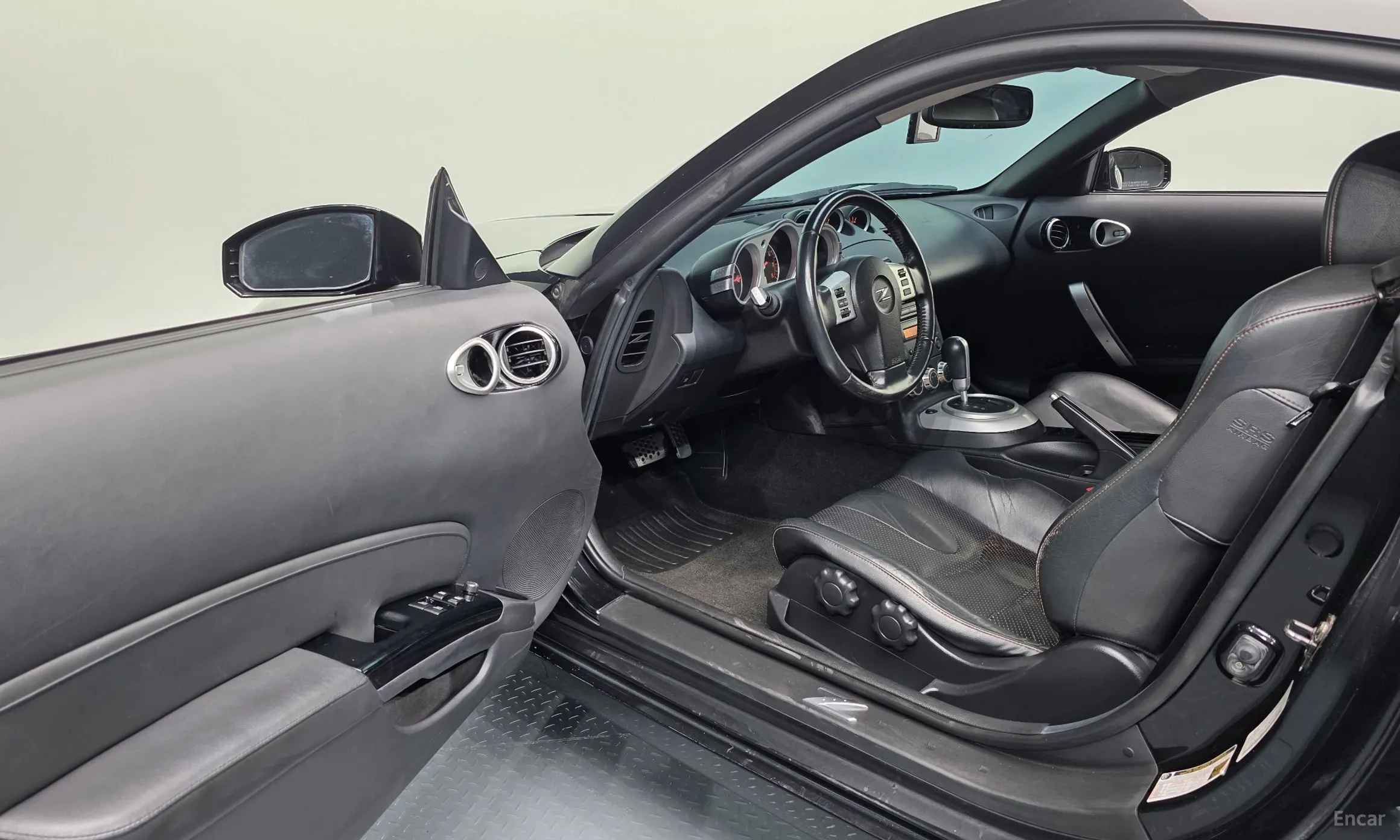 Nissan 350Z превью 10