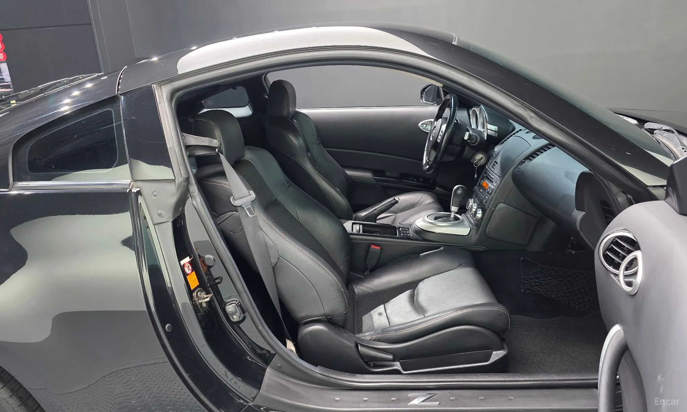 Nissan 350Z превью 11