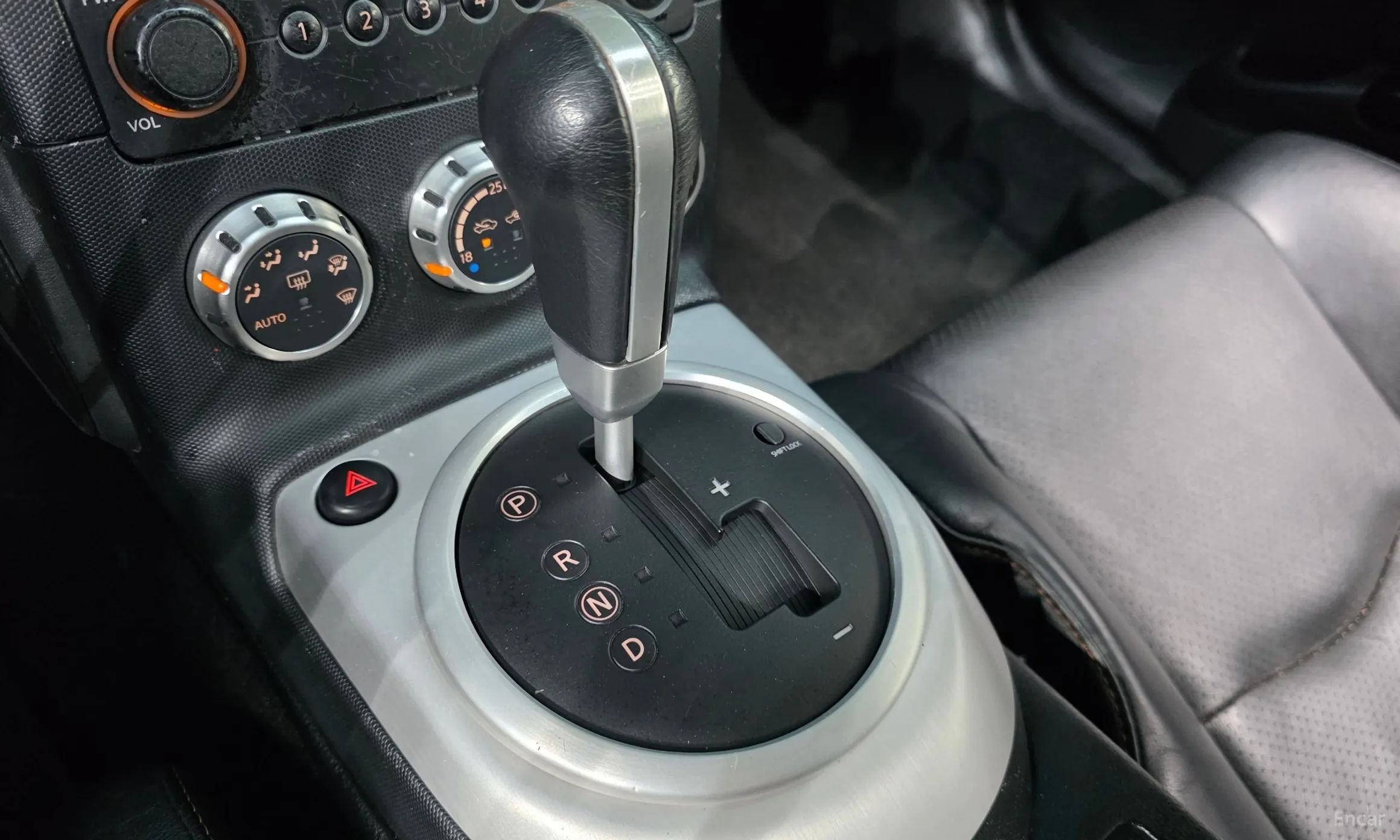 Nissan 350Z превью 9