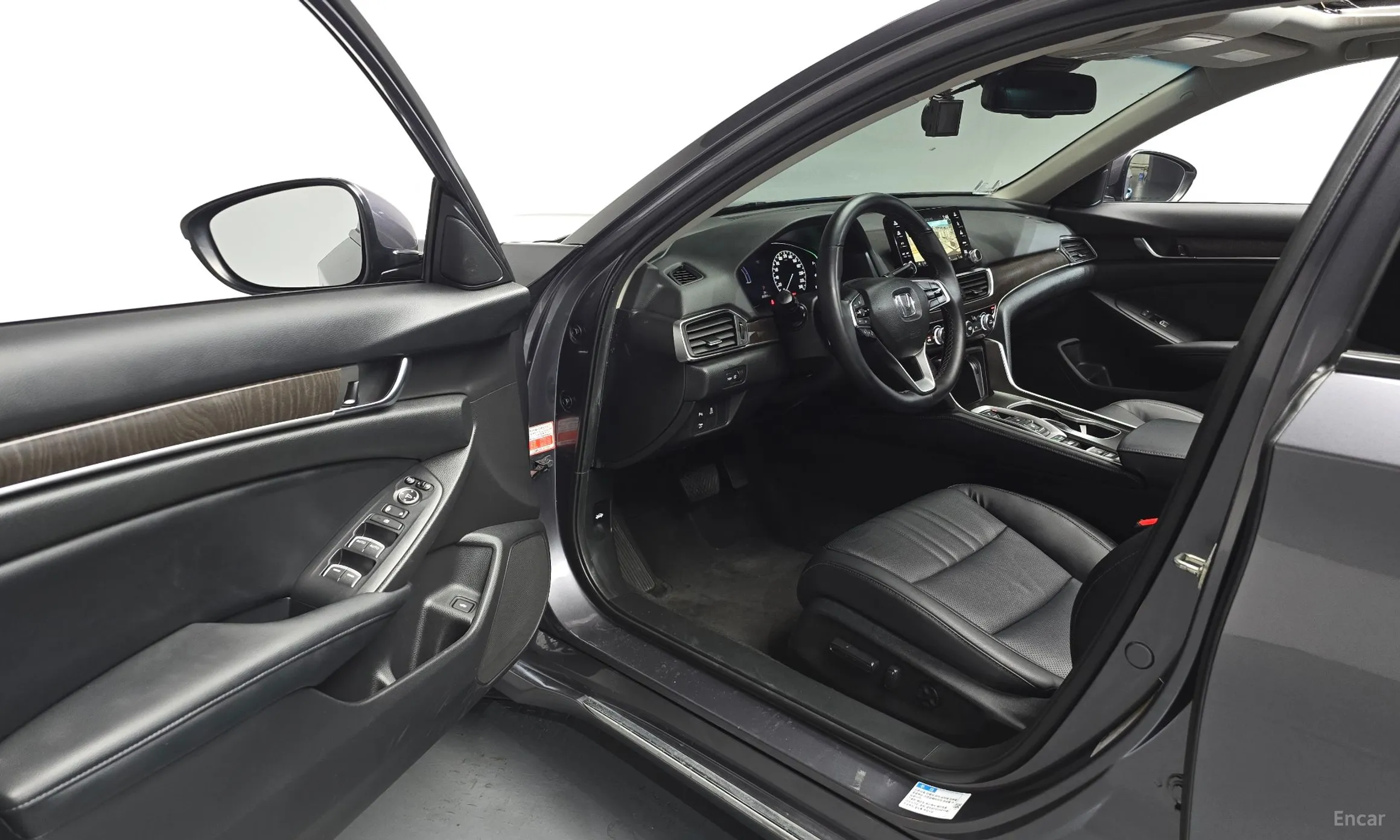 Honda Accord 10th Generation превью 10