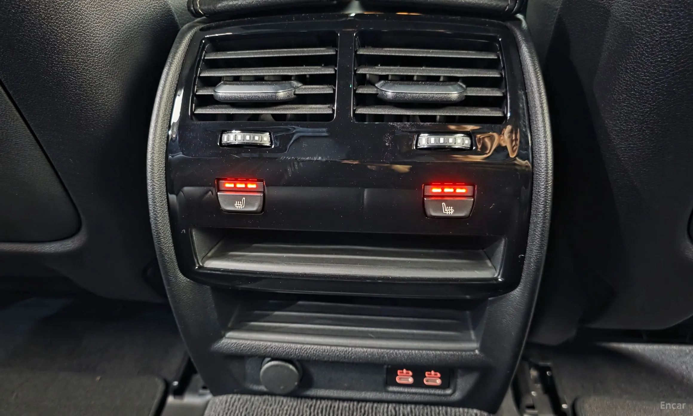 BMW 5 Series (G30) превью 17