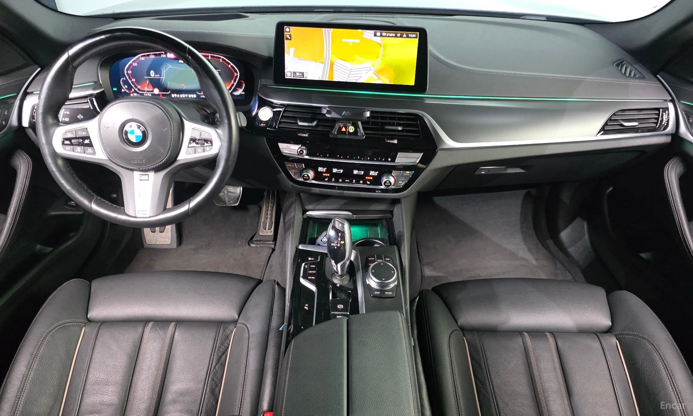 BMW 5 Series (G30) превью 7