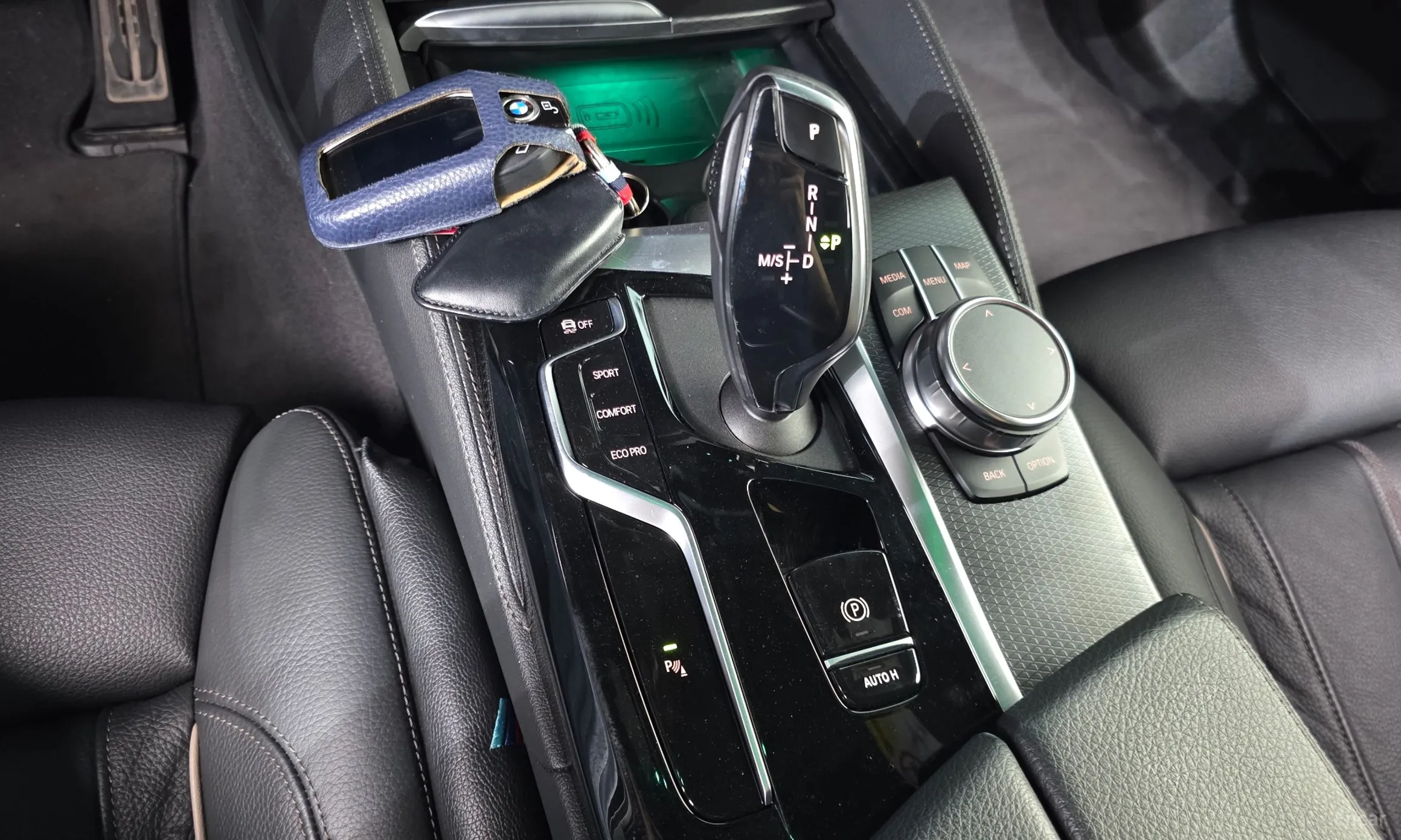 BMW 5 Series (G30) превью 9