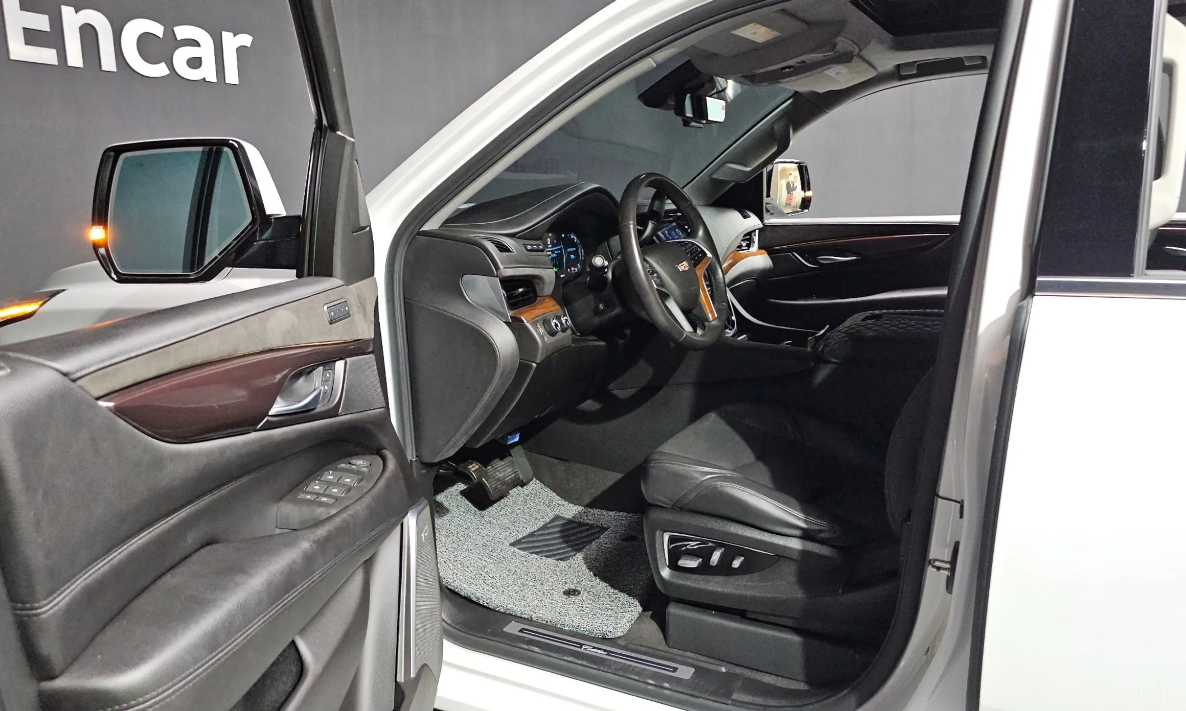 Cadillac Escalade превью 10