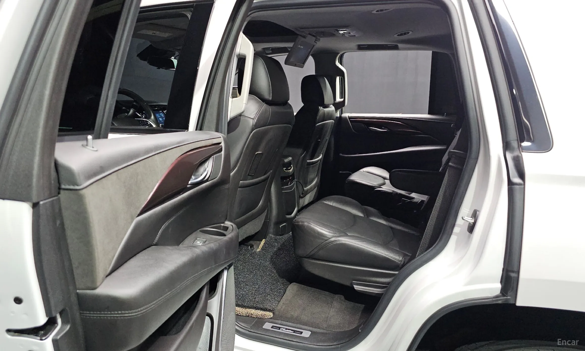 Cadillac Escalade превью 19