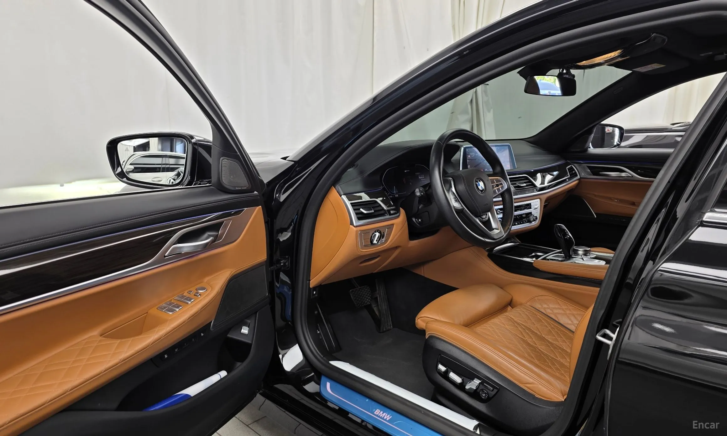 BMW 7 Series (G11) превью 10