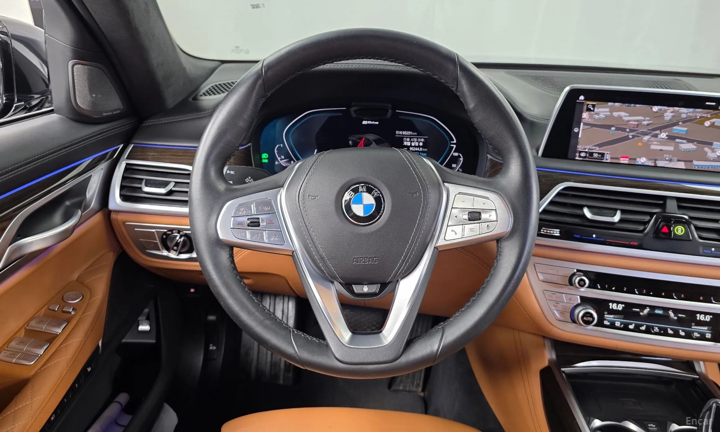 BMW 7 Series (G11) превью 13