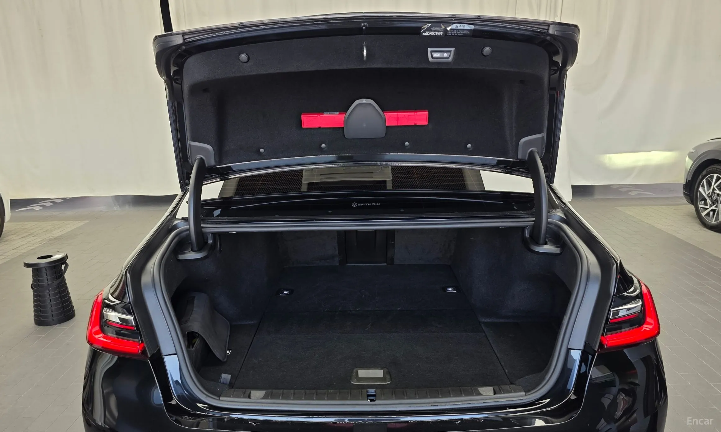 BMW 7 Series (G11) превью 20