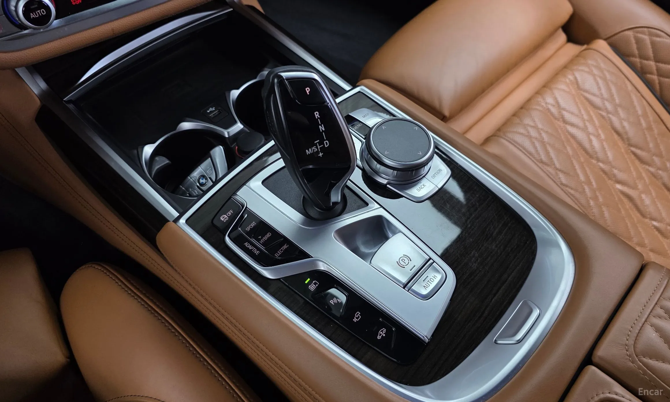 BMW 7 Series (G11) превью 9