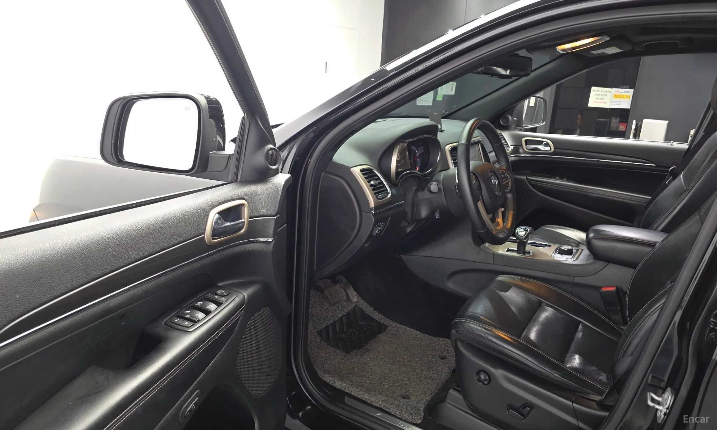 Jeep Grand Cherokee превью 10
