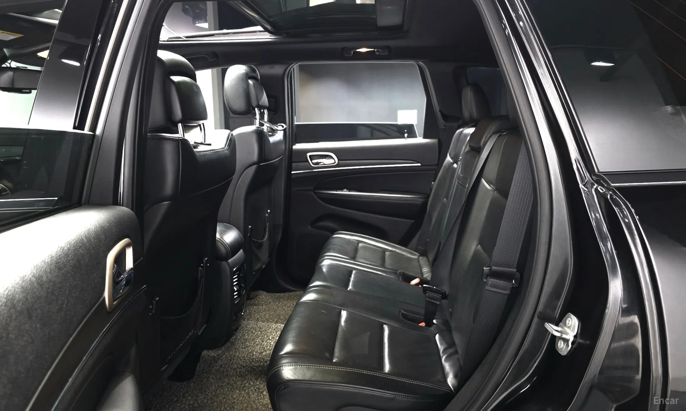 Jeep Grand Cherokee превью 12