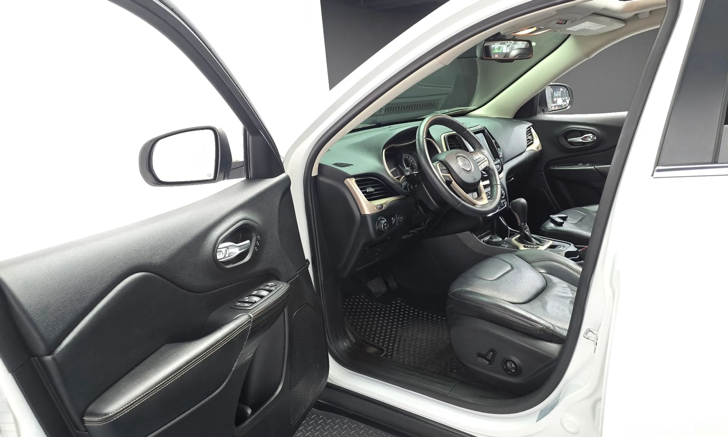 Jeep Cherokee (KL) превью 10