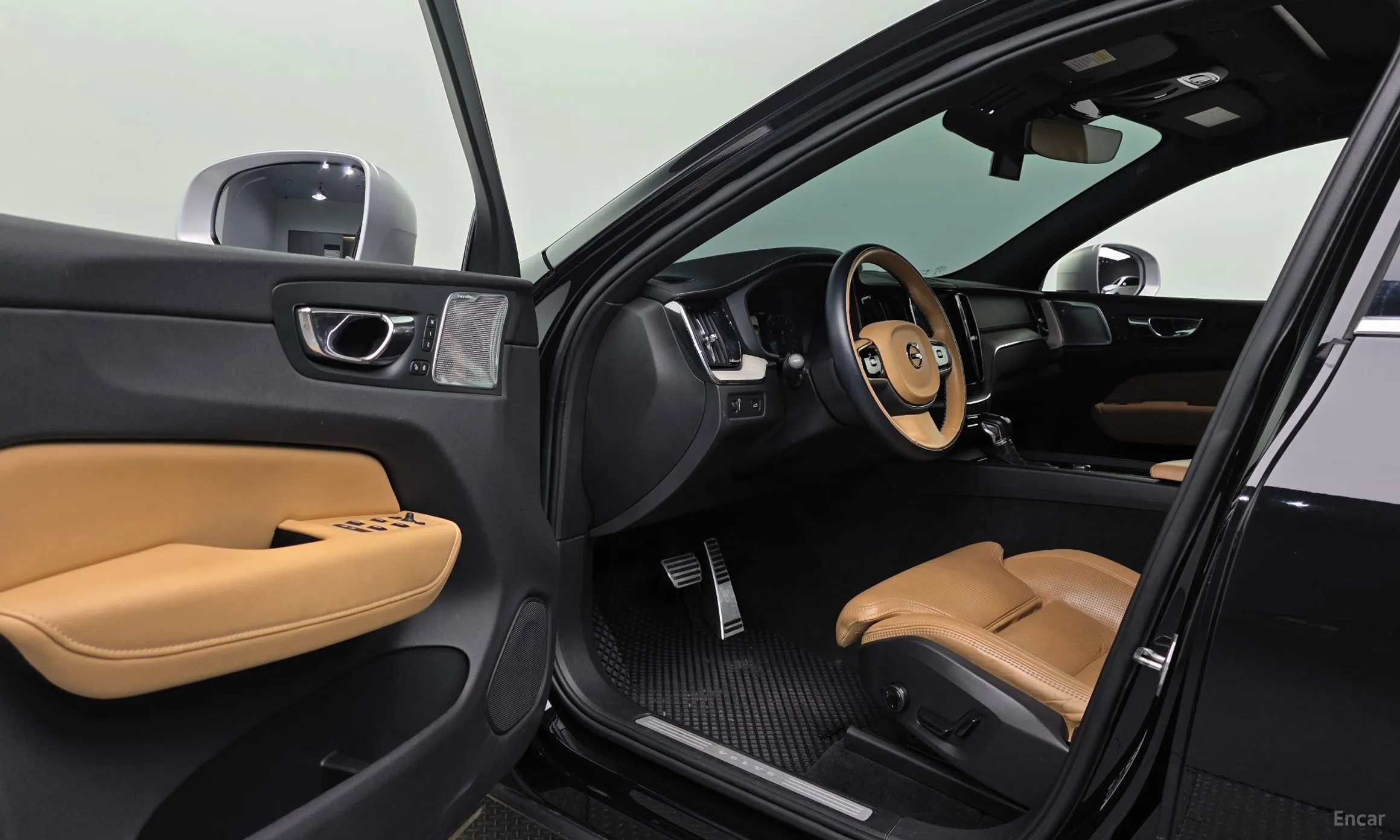 Volvo XC60 Gen 2 превью 10