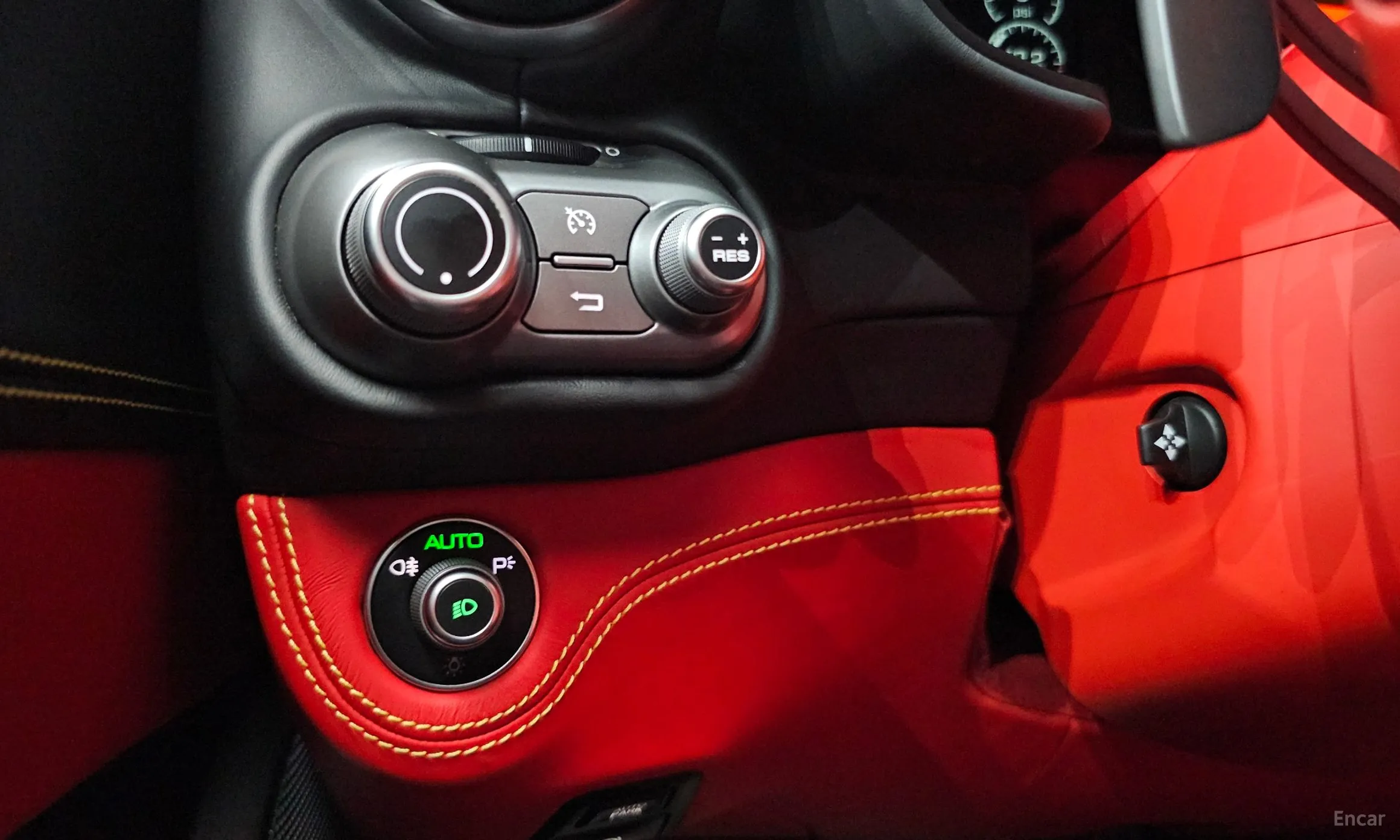 Ferrari Portofino превью 20
