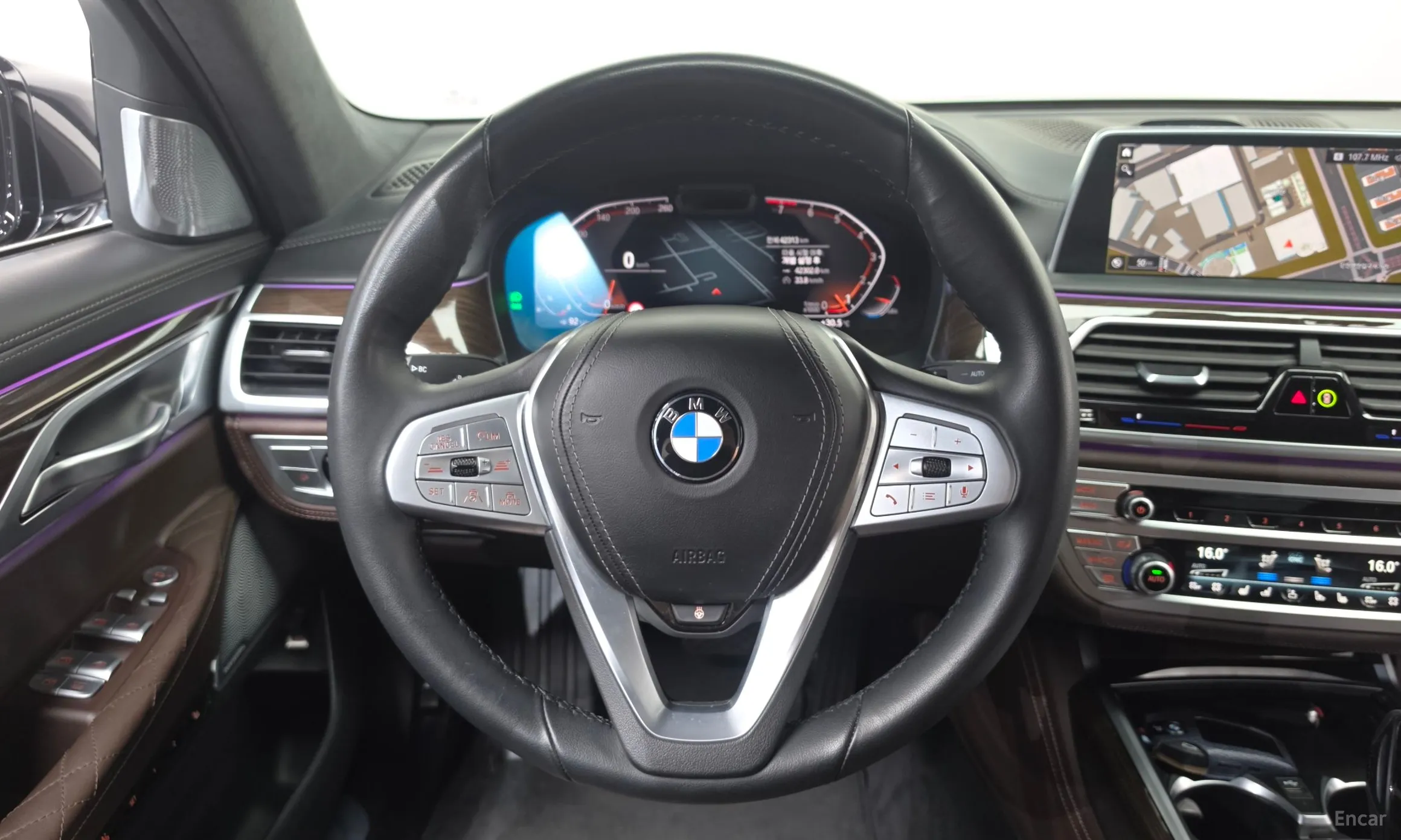 BMW 7 Series (G11) превью 15